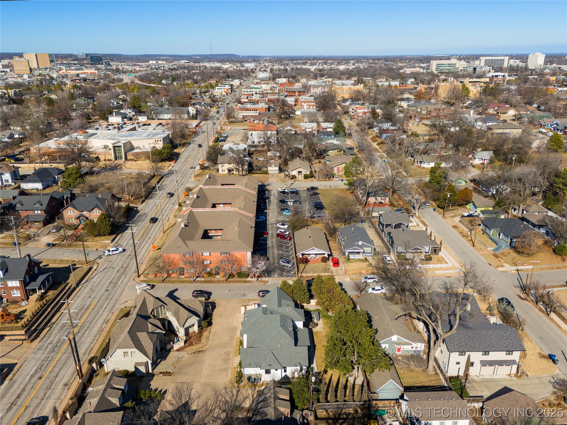 1316 E 18th Street Property Photo 80