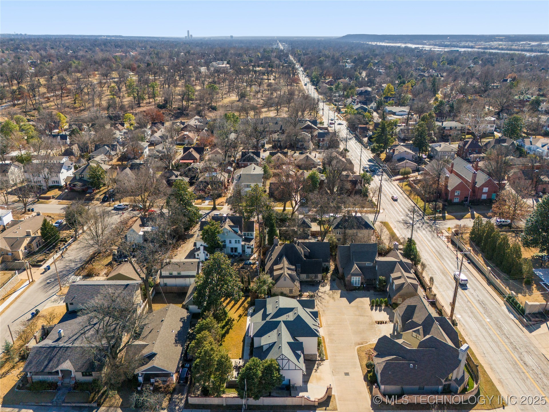 1316 E 18th Street Property Photo 82