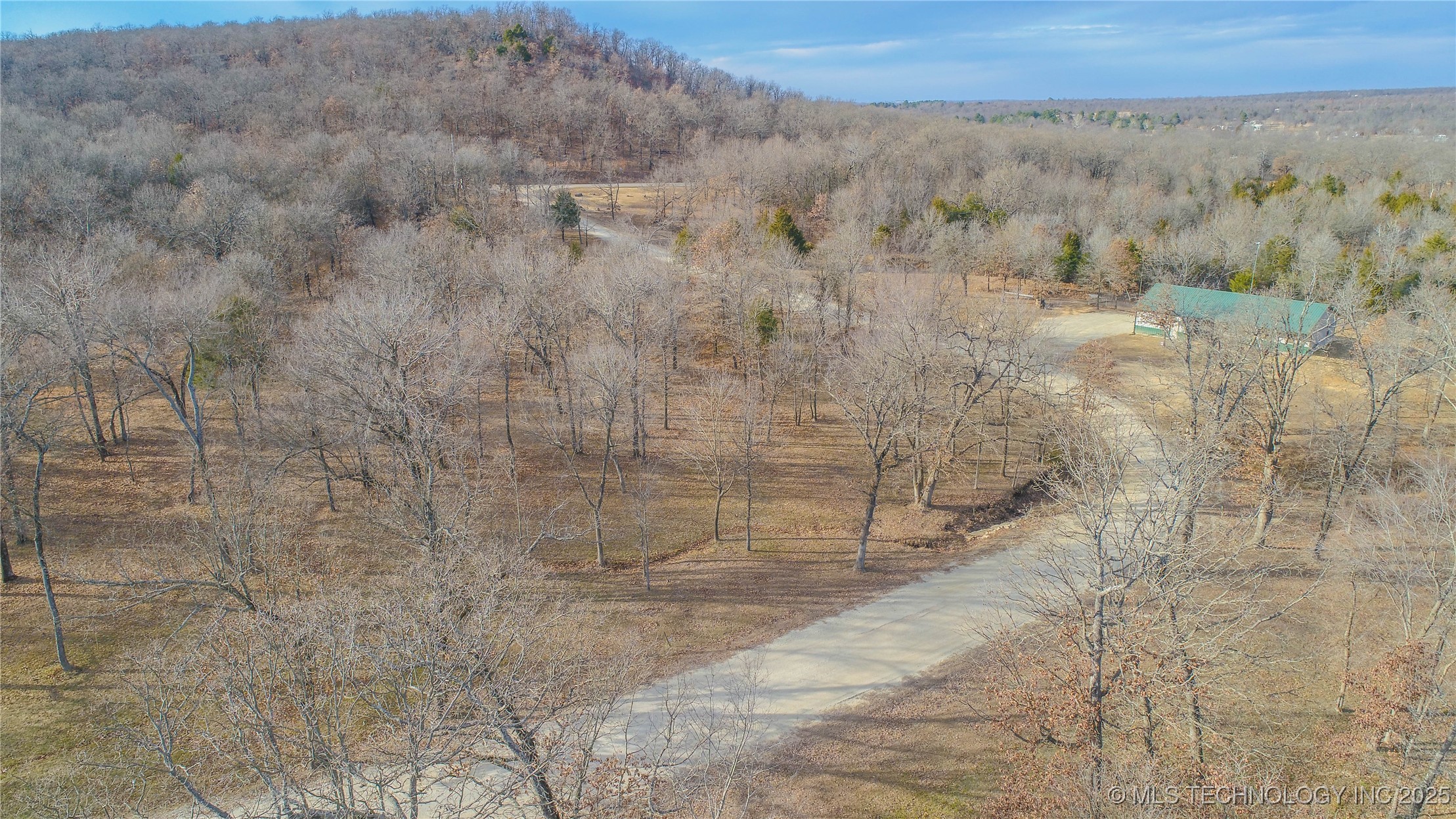 19 Duchess Creek Drive Property Photo 3