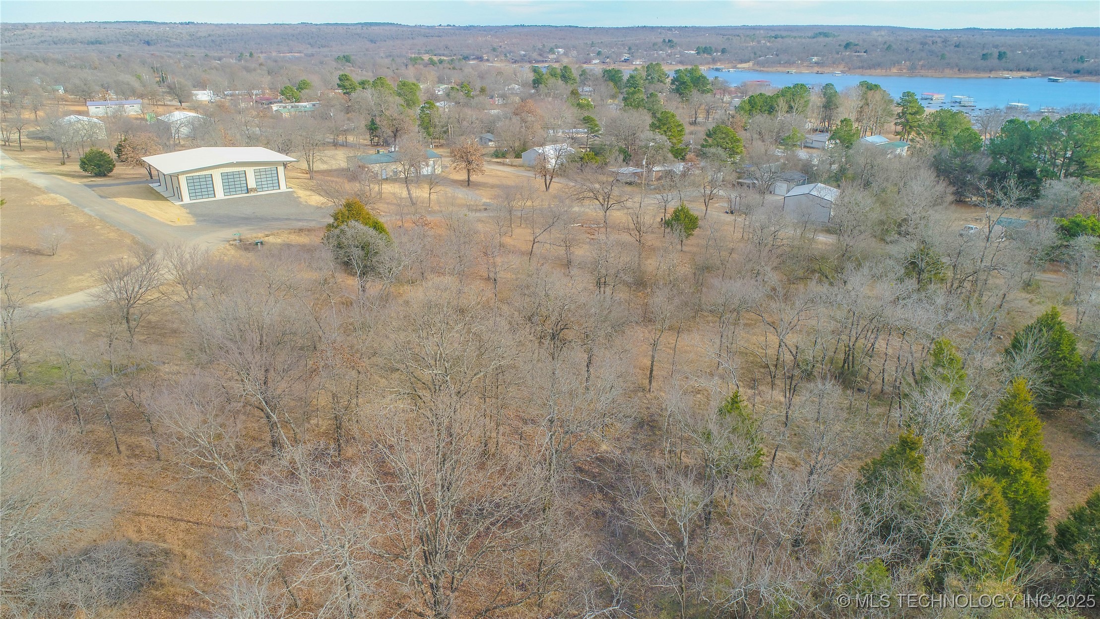 19 Duchess Creek Drive Property Photo 5