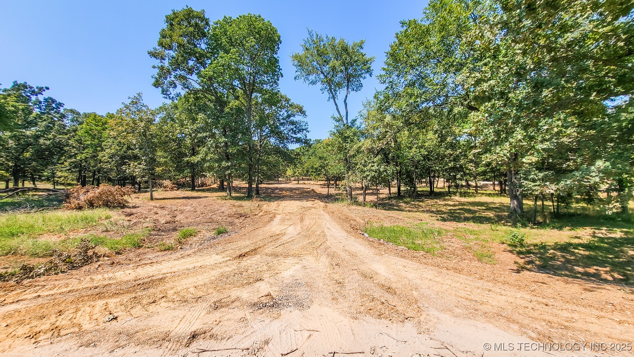 17 Duchess Creek Road Property Photo 3