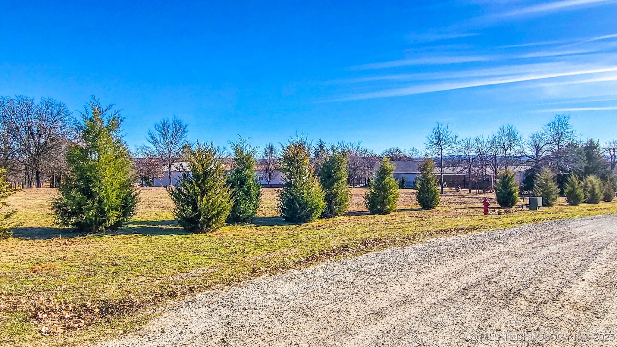 35 Duchess Creek Drive Property Photo 2