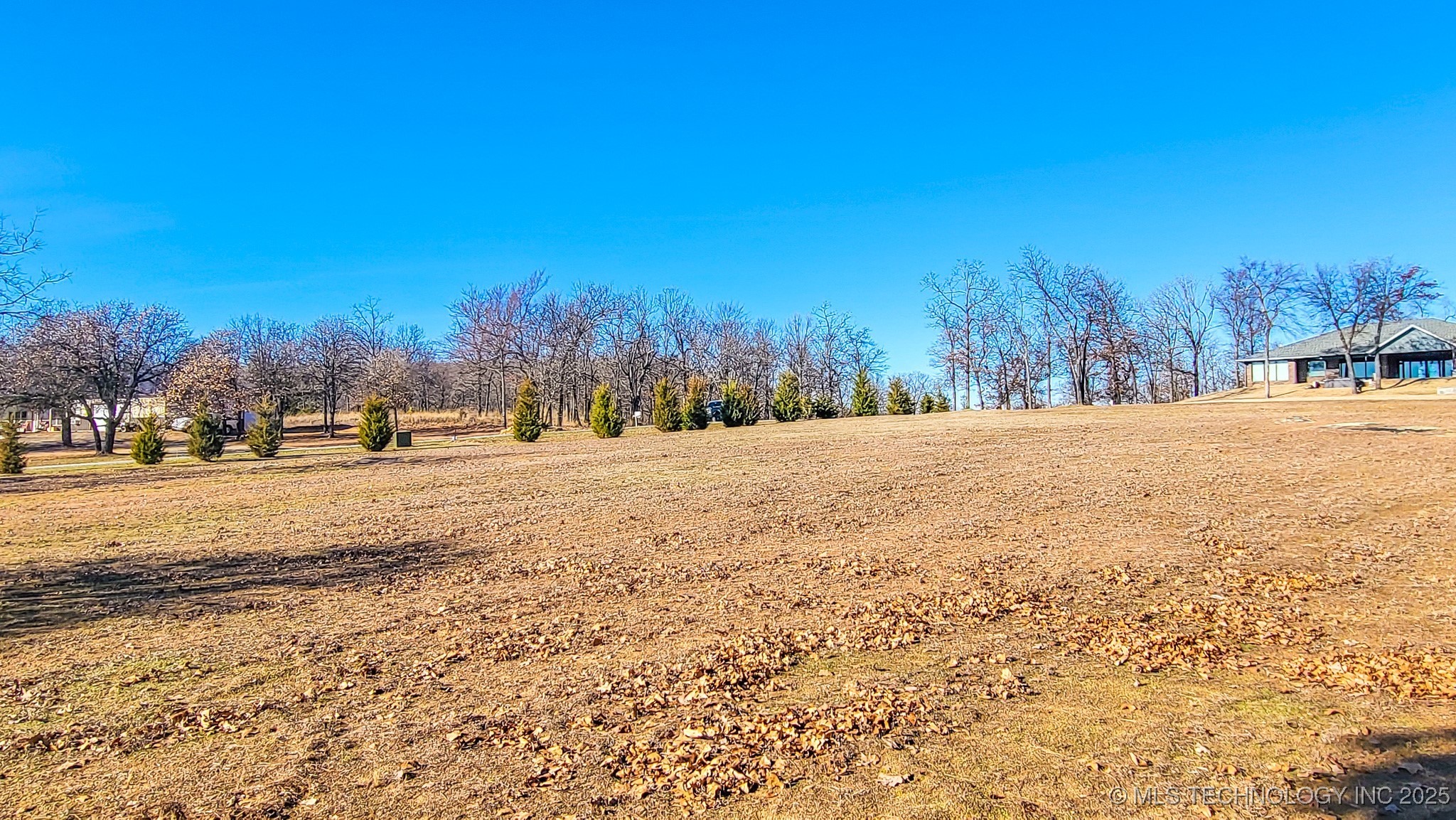 35 Duchess Creek Drive Property Photo 9