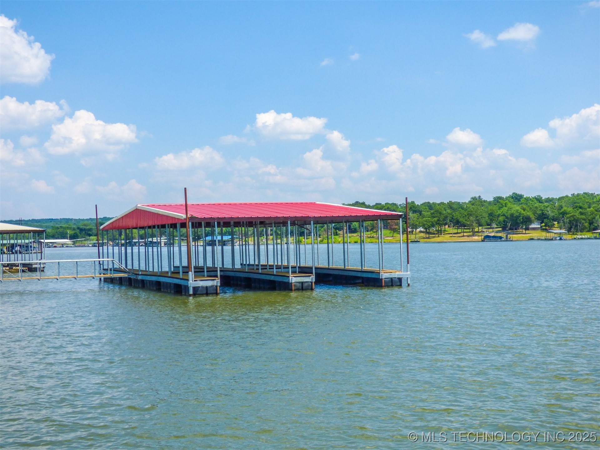 35 Duchess Creek Drive Property Photo 17