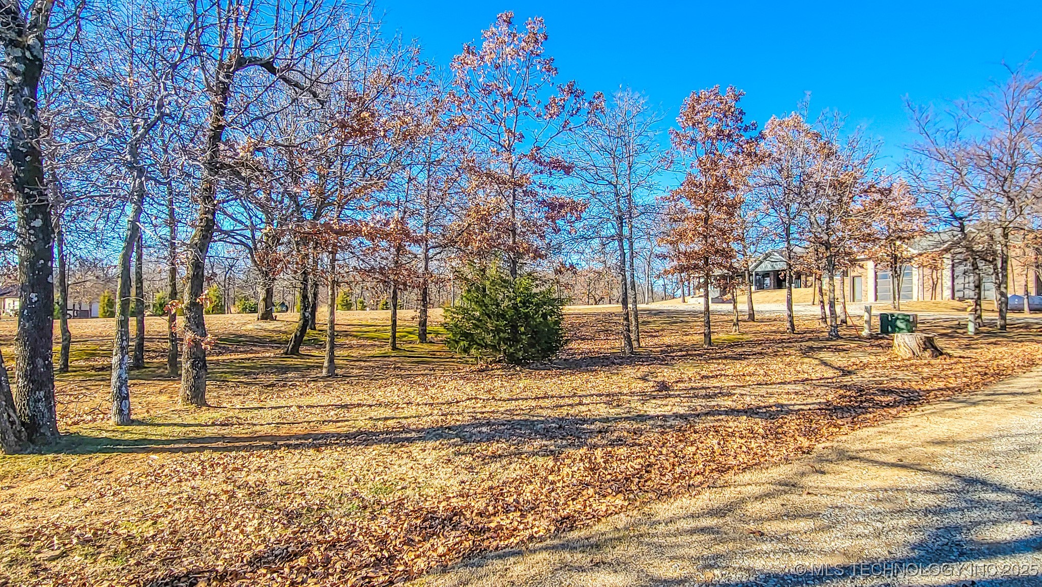 36 Duchess Creek Drive Property Photo 2