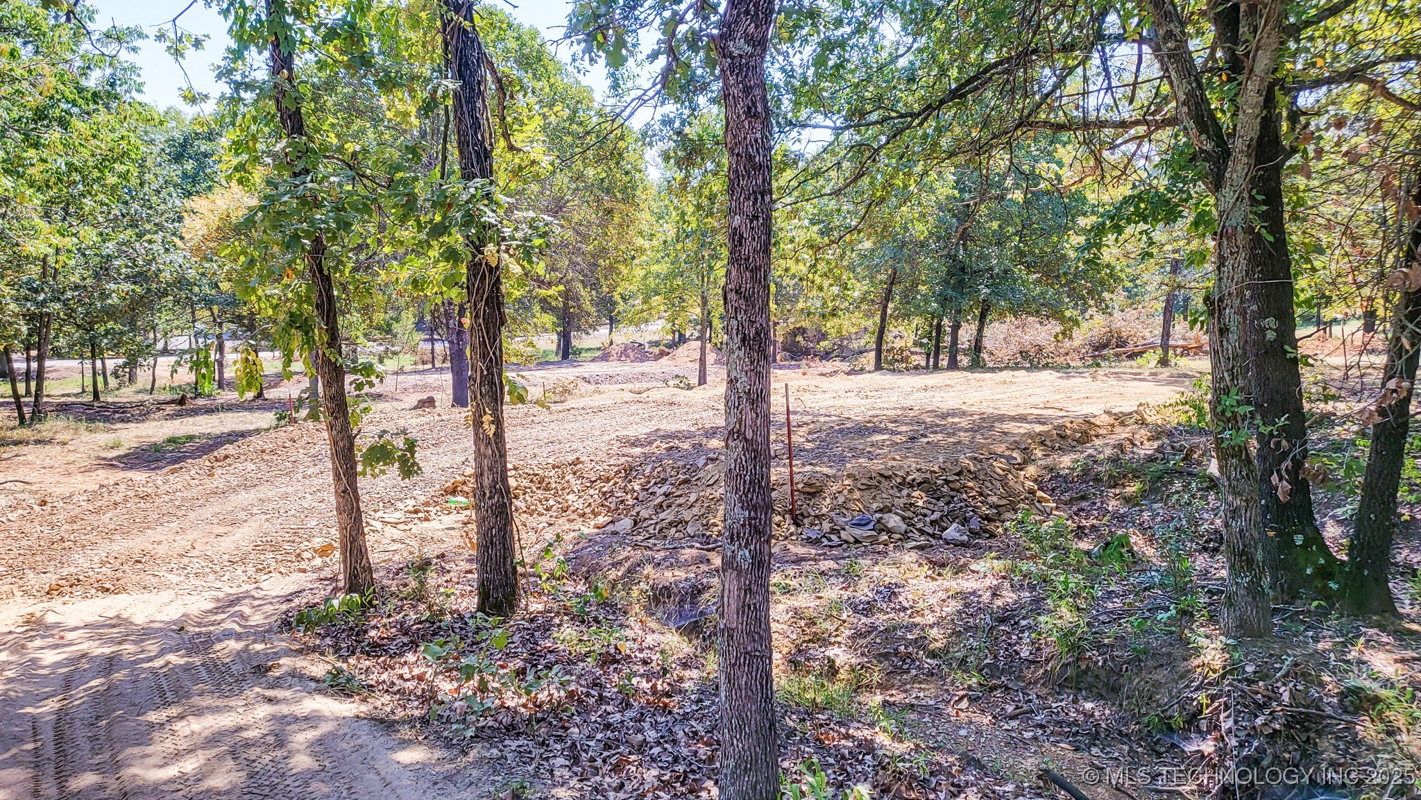 20 Duchess Creek Drive Property Photo 2