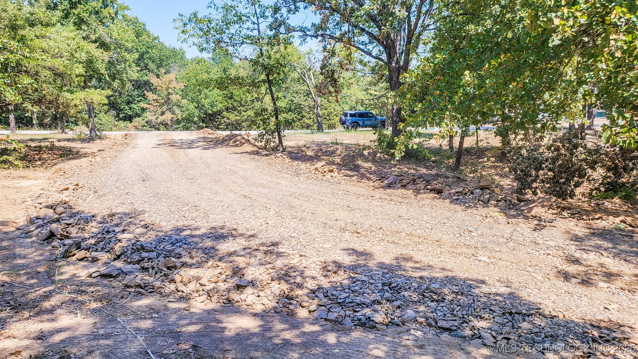 20 Duchess Creek Drive Property Photo 3