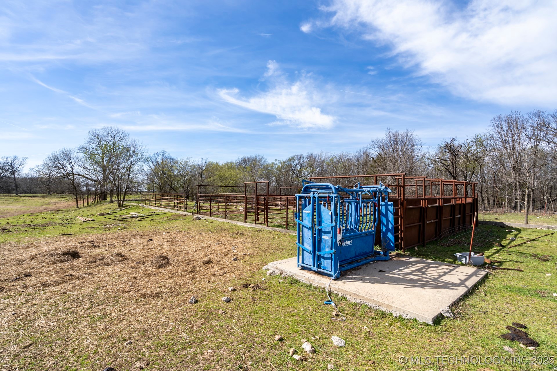 64492 E 350 Road Property Photo 3