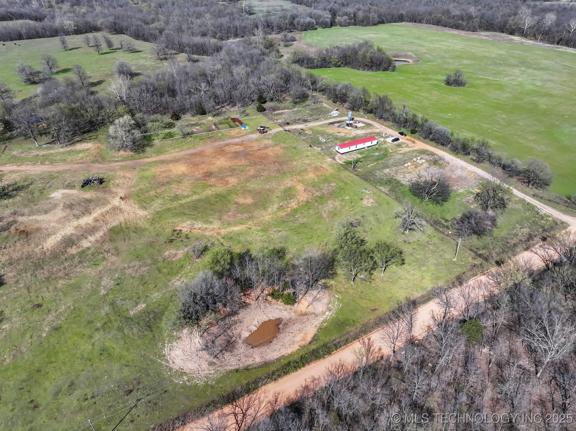 64492 E 350 Road Property Photo 12