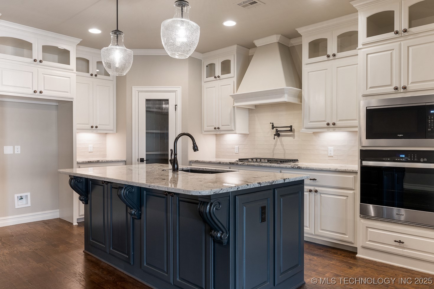 9105 E 62nd Court S Property Photo 11