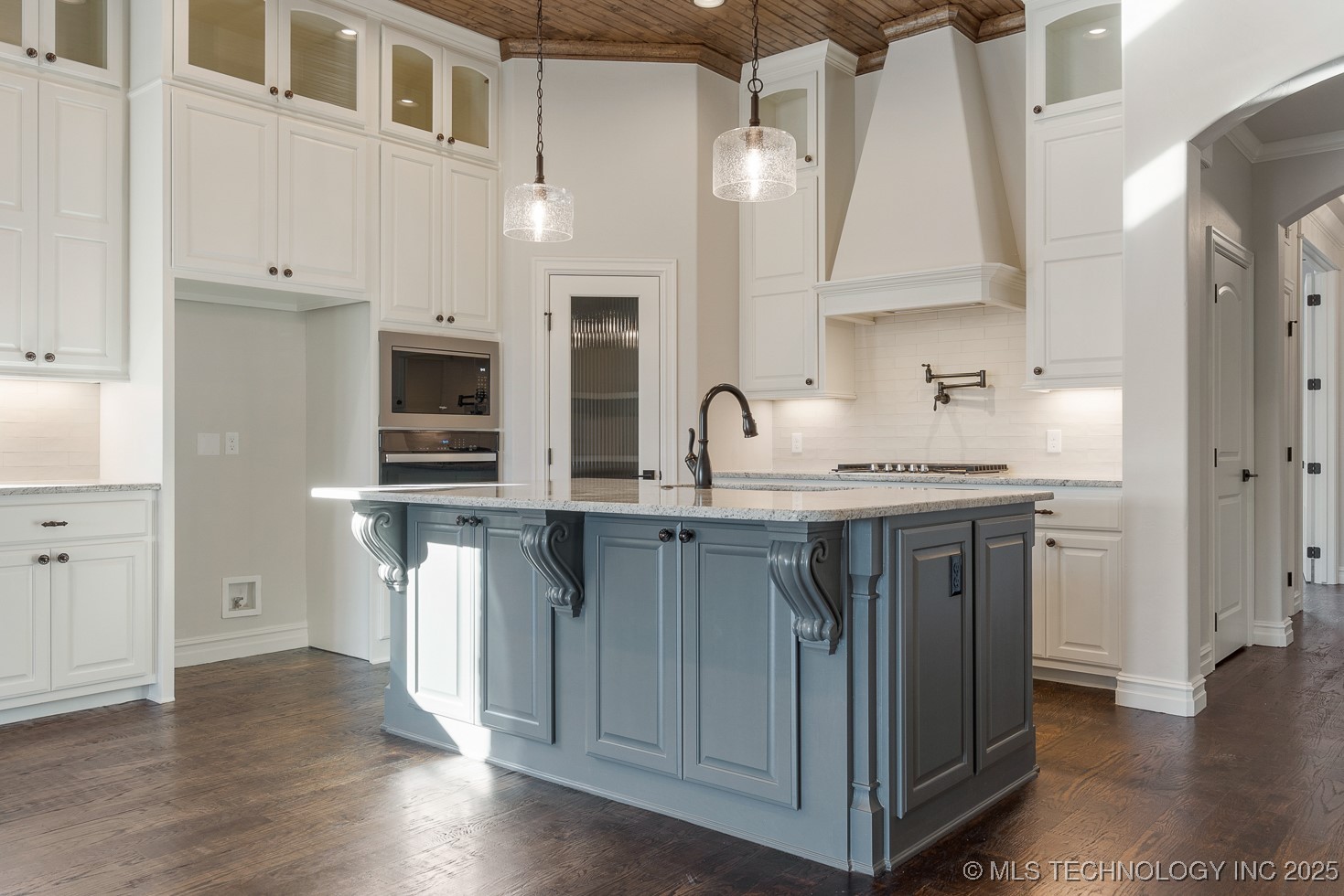 6253 S 92nd East Avenue Property Photo 7