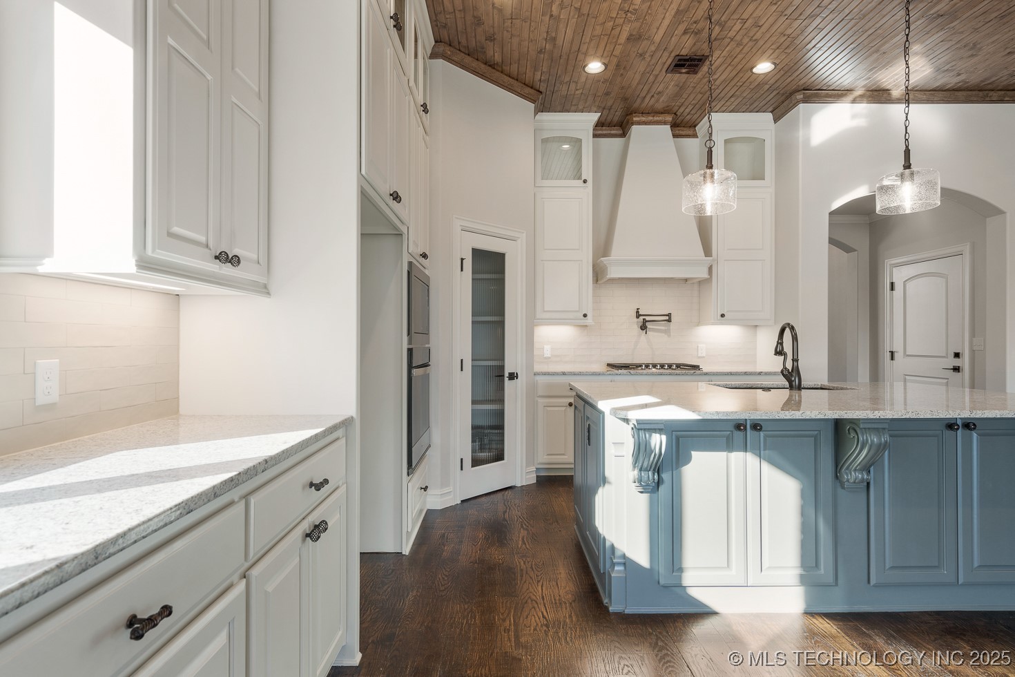 6253 S 92nd East Avenue Property Photo 13