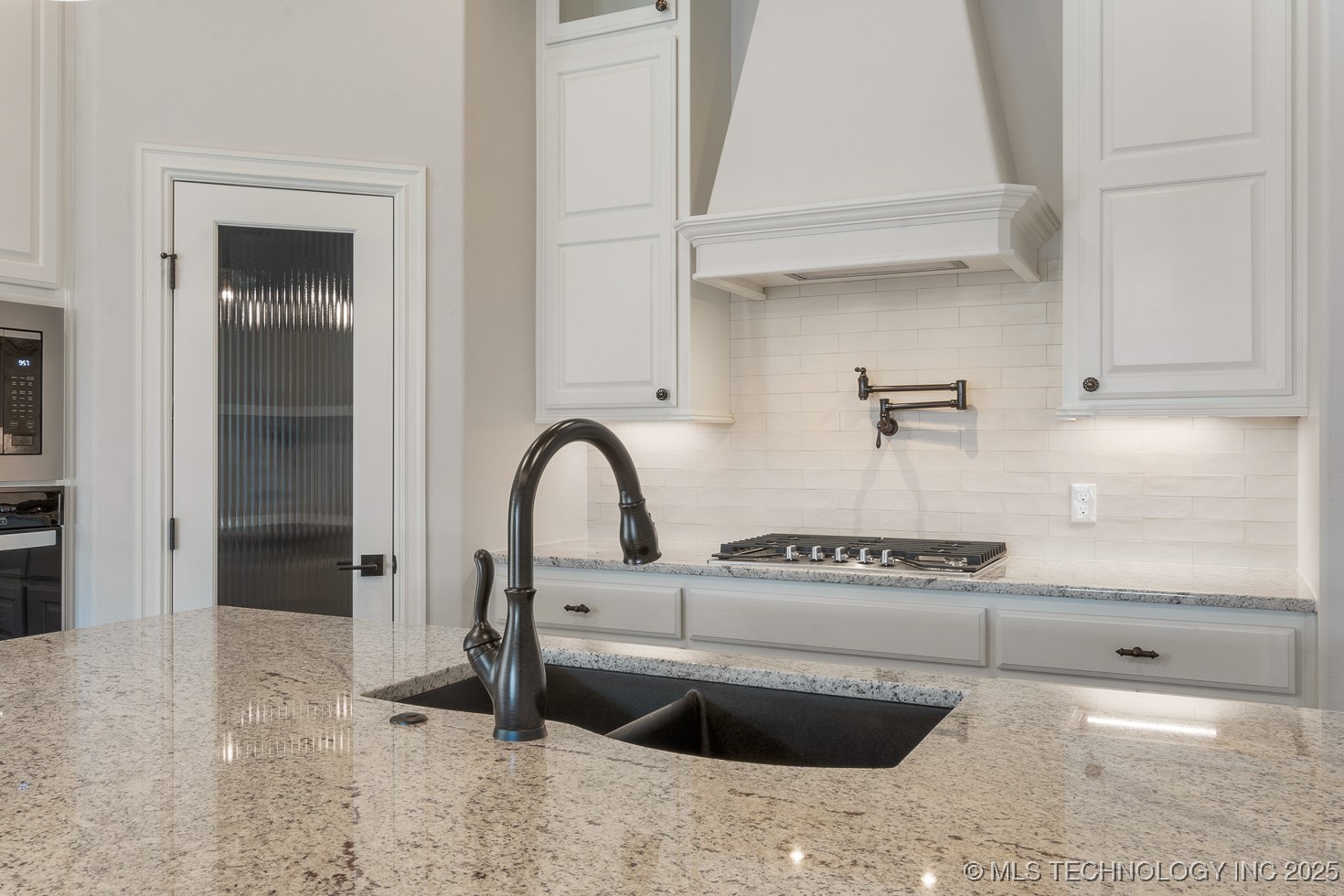 6253 S 92nd East Avenue Property Photo 14