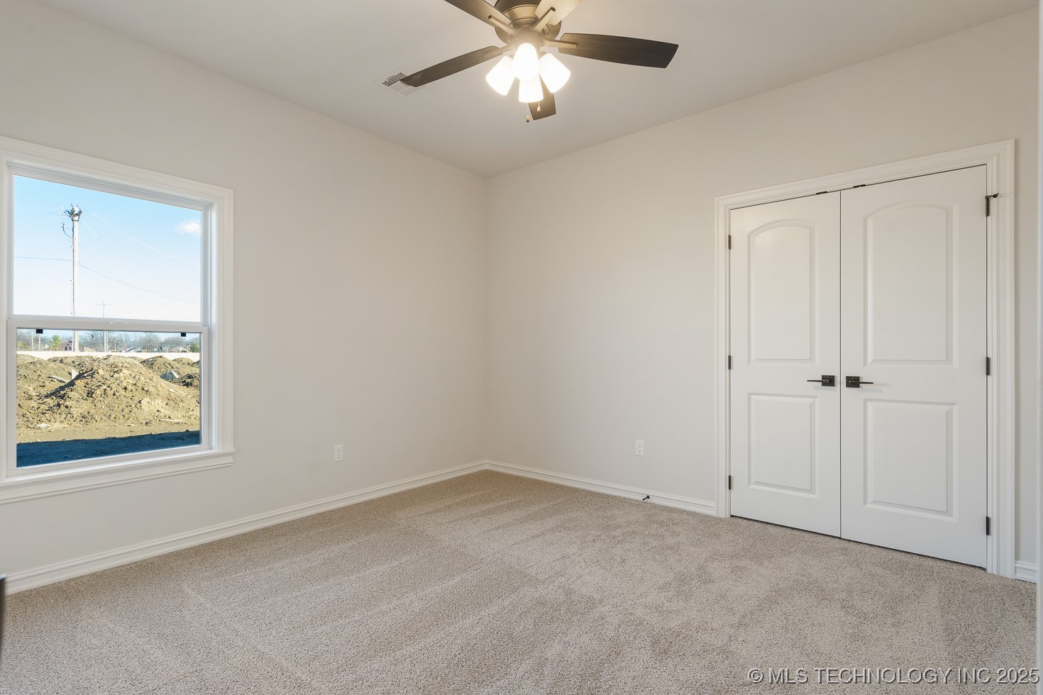 6253 S 92nd East Avenue Property Photo 18