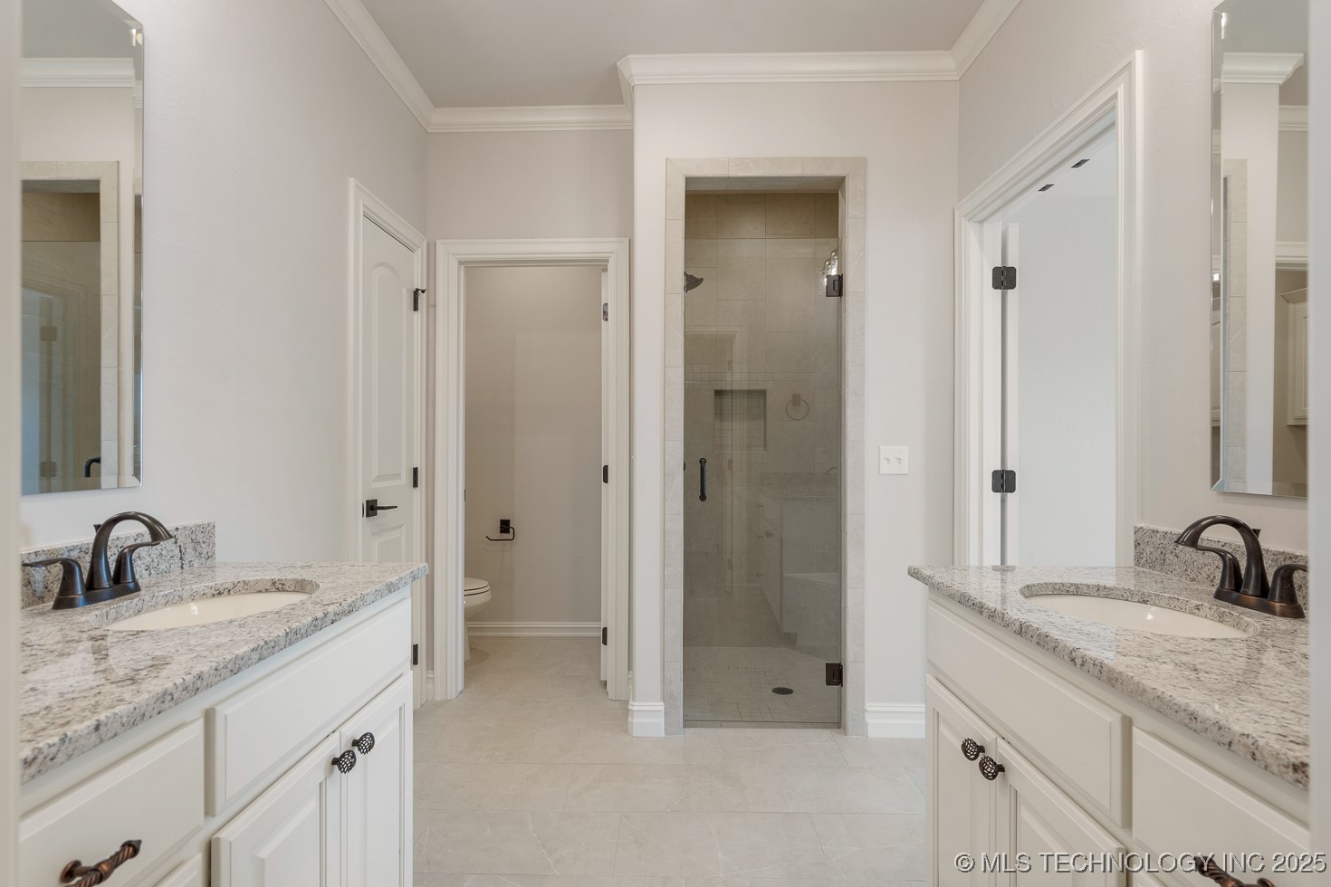 6253 S 92nd East Avenue Property Photo 27