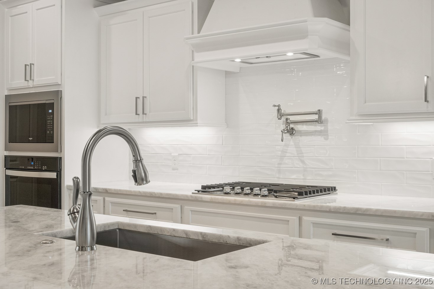 9208 E 62nd Court S Property Photo 10