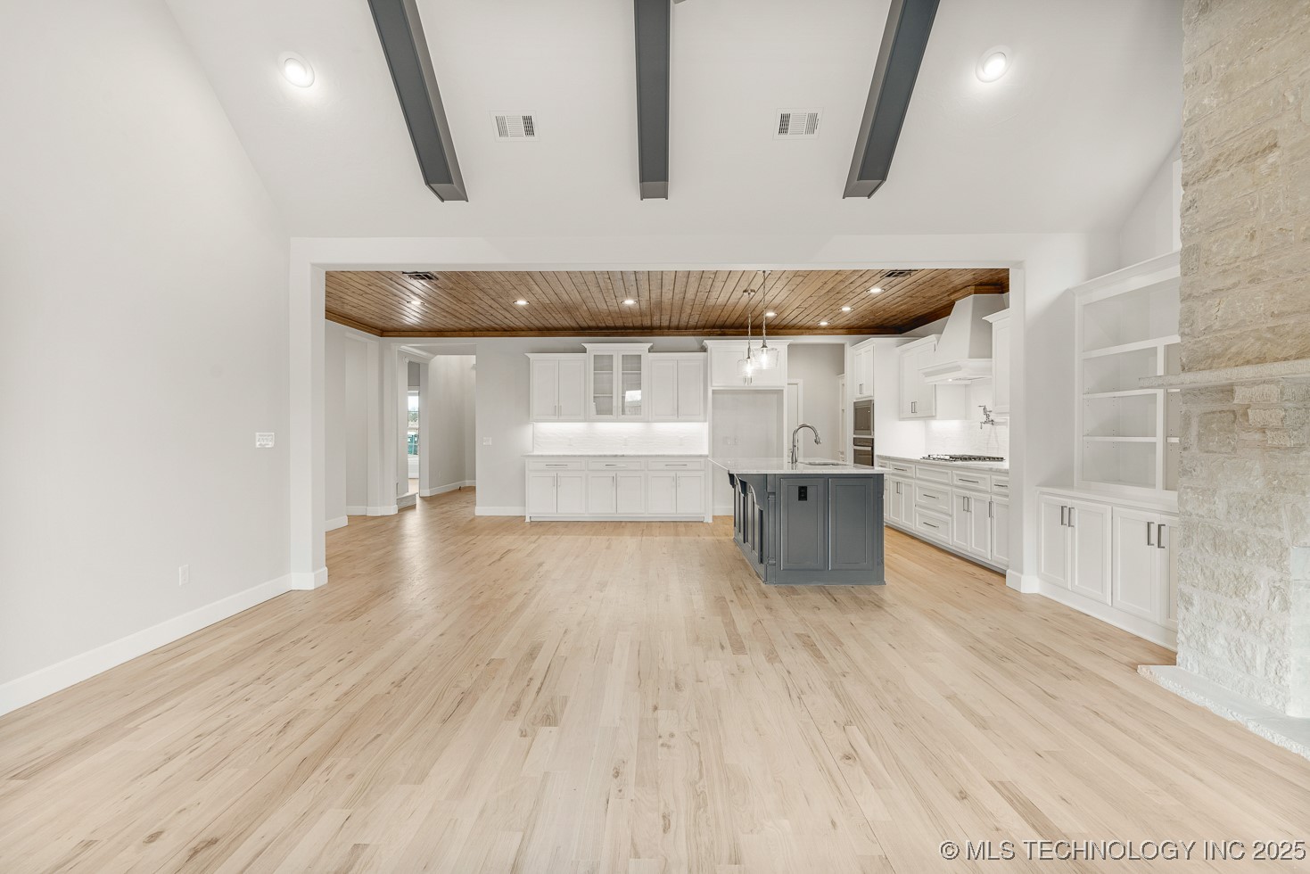 9208 E 62nd Court S Property Photo 15