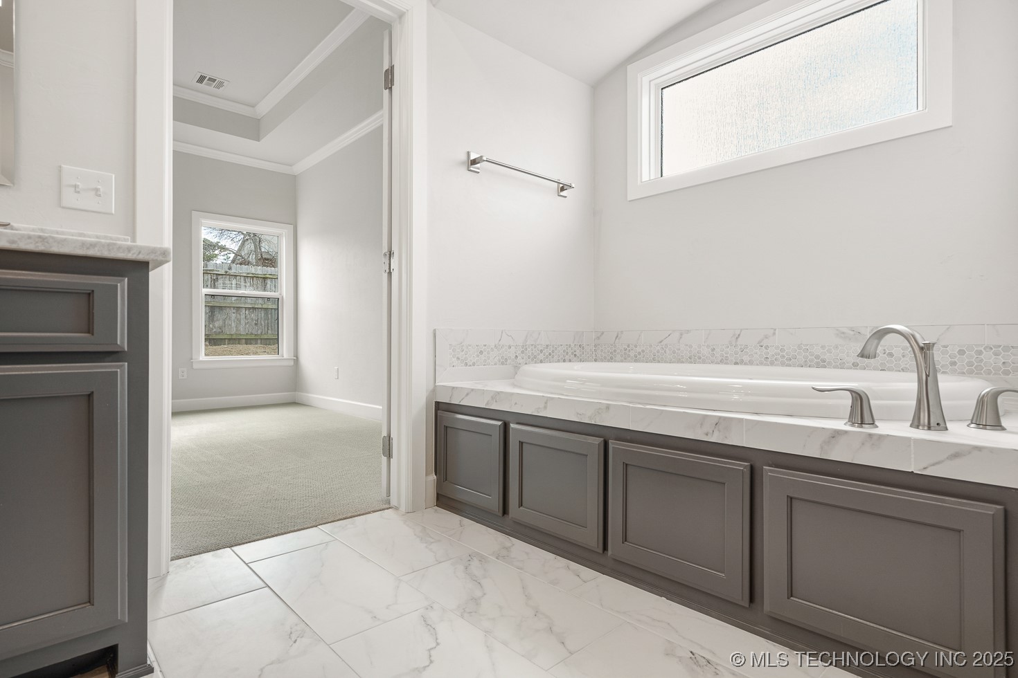 9208 E 62nd Court S Property Photo 23