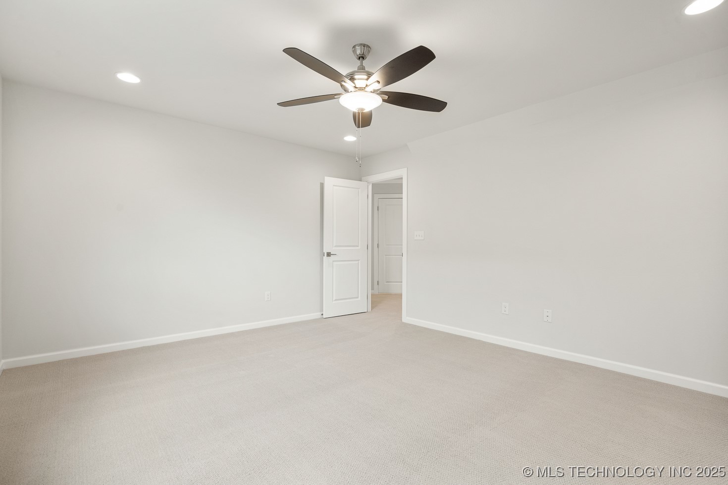 9208 E 62nd Court S Property Photo 27