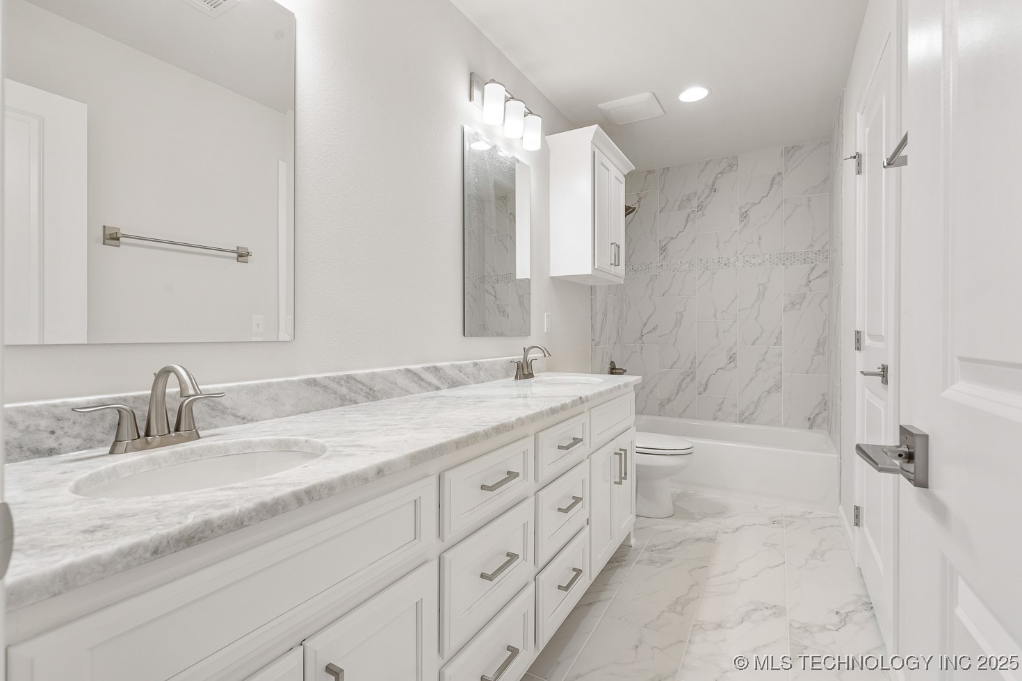 9208 E 62nd Court S Property Photo 28