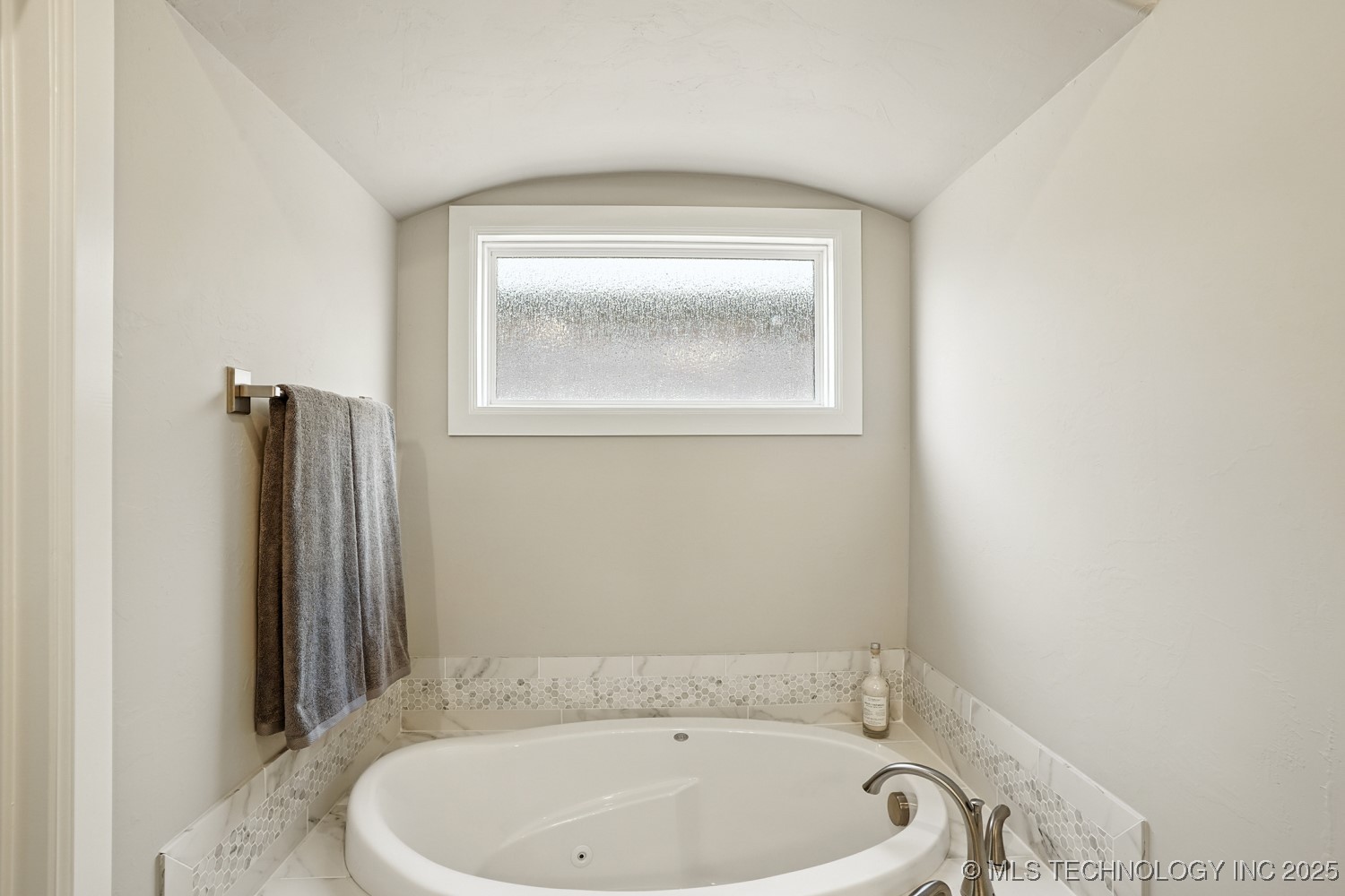 9069 E 62nd Place S Property Photo 22