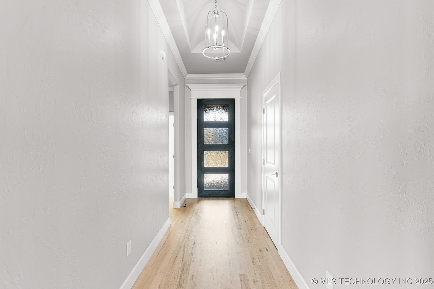 9111 E 62nd Court S Property Photo 2