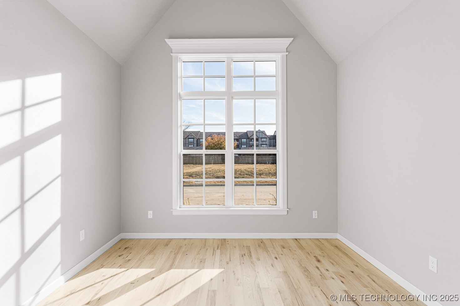 9111 E 62nd Court S Property Photo 3