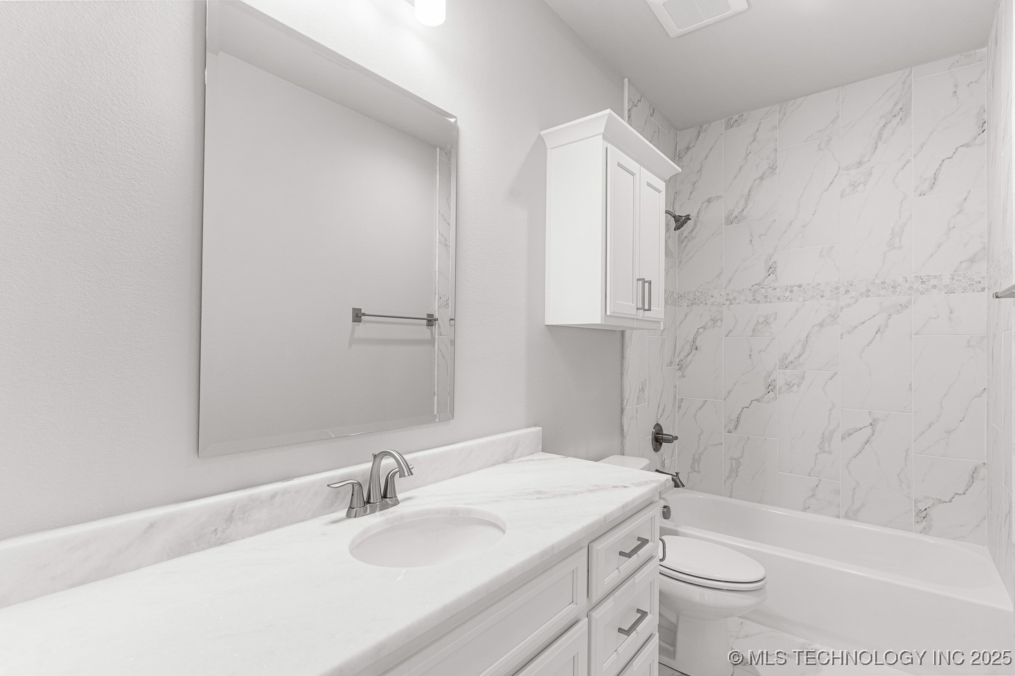 9111 E 62nd Court S Property Photo 5