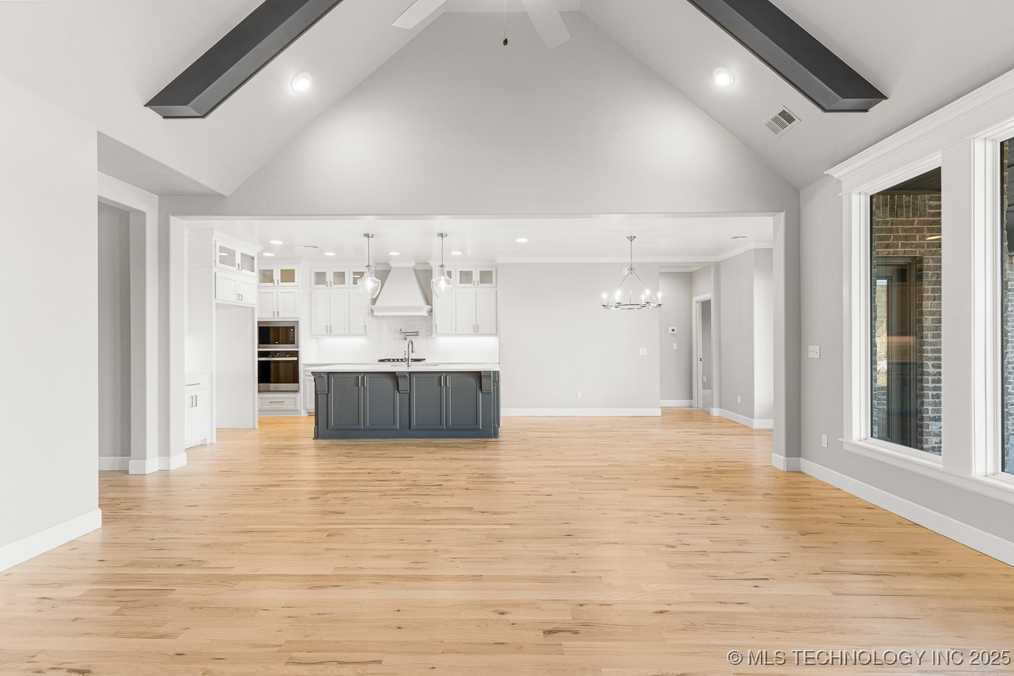 9111 E 62nd Court S Property Photo 10