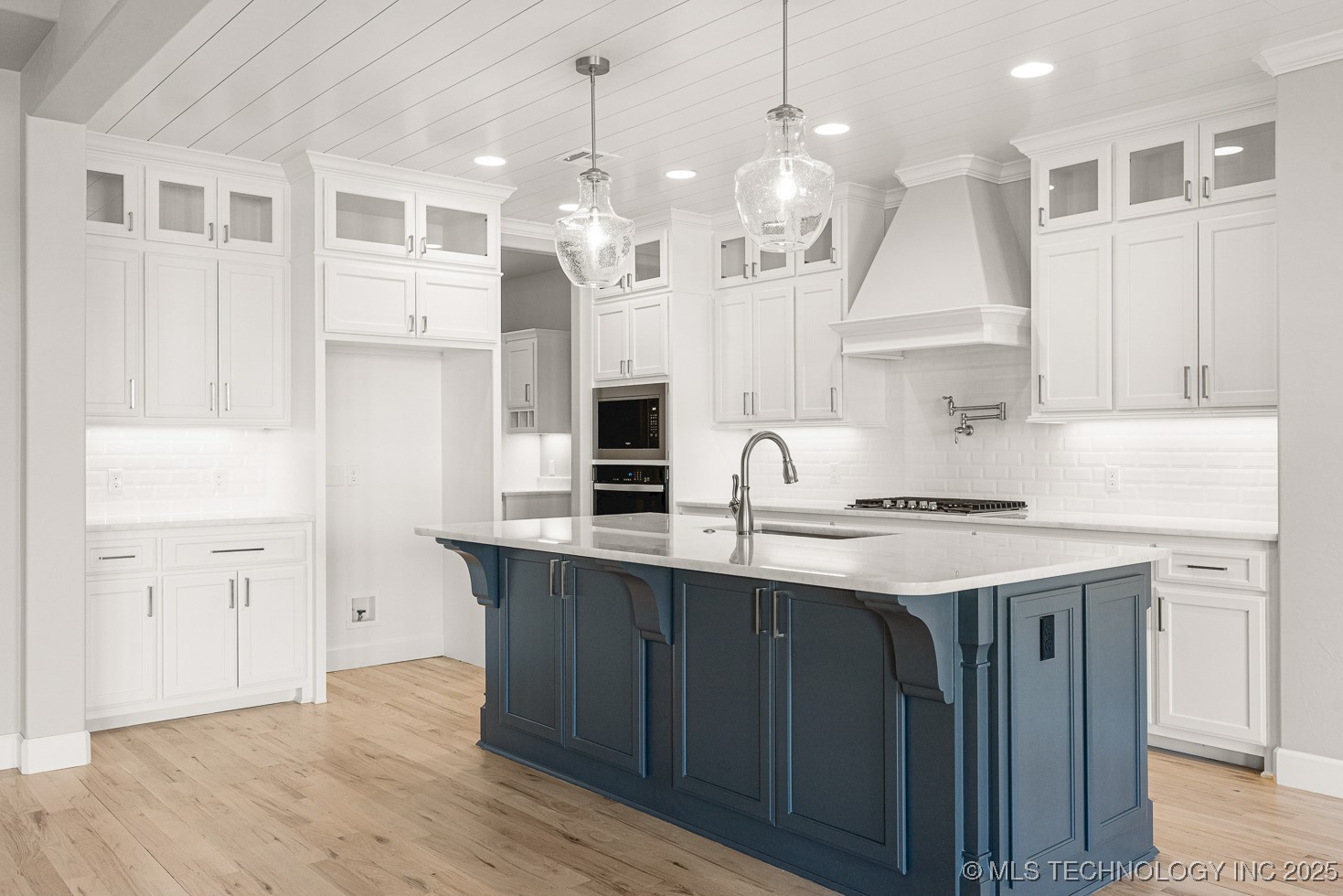 9111 E 62nd Court S Property Photo 12