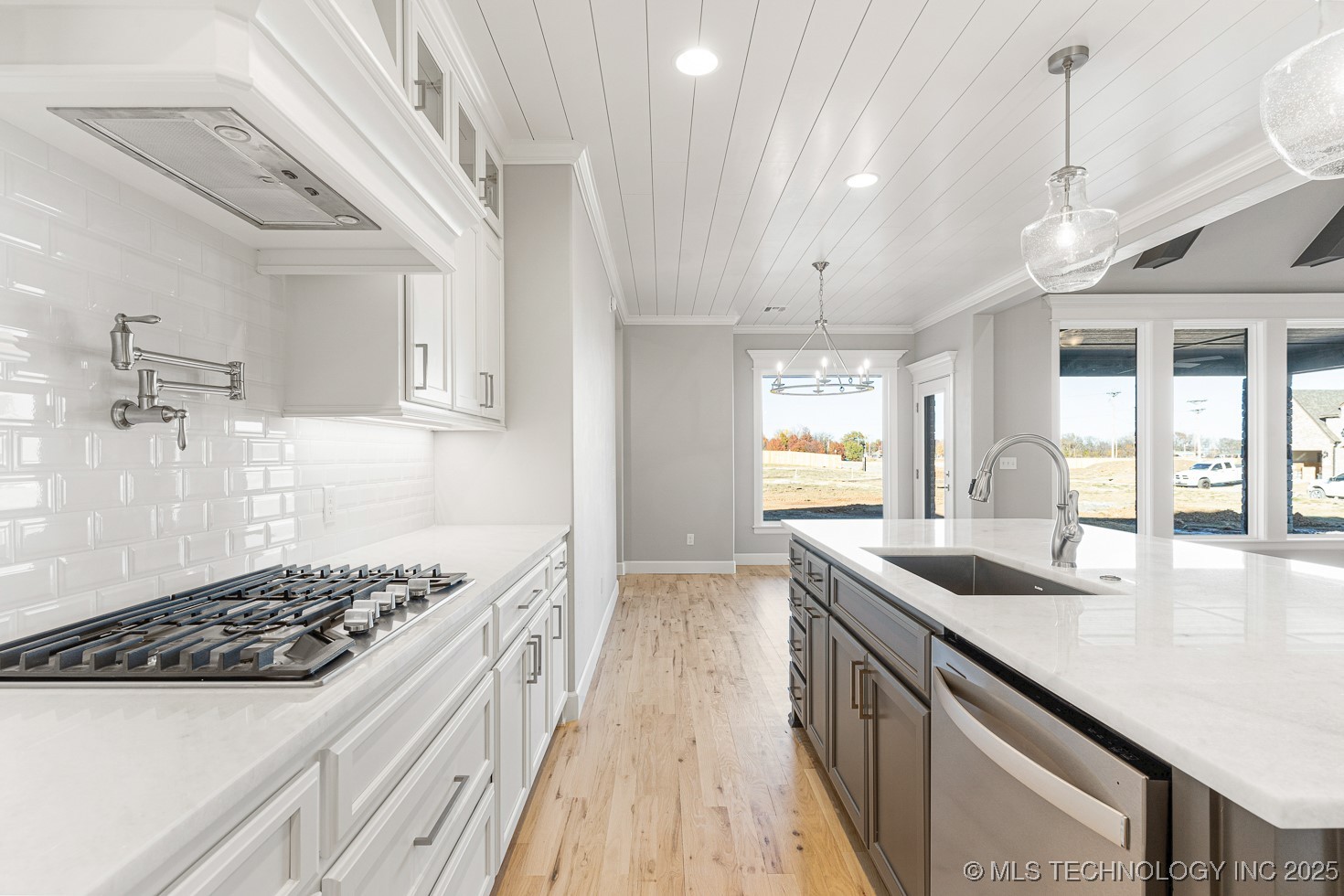 9111 E 62nd Court S Property Photo 14