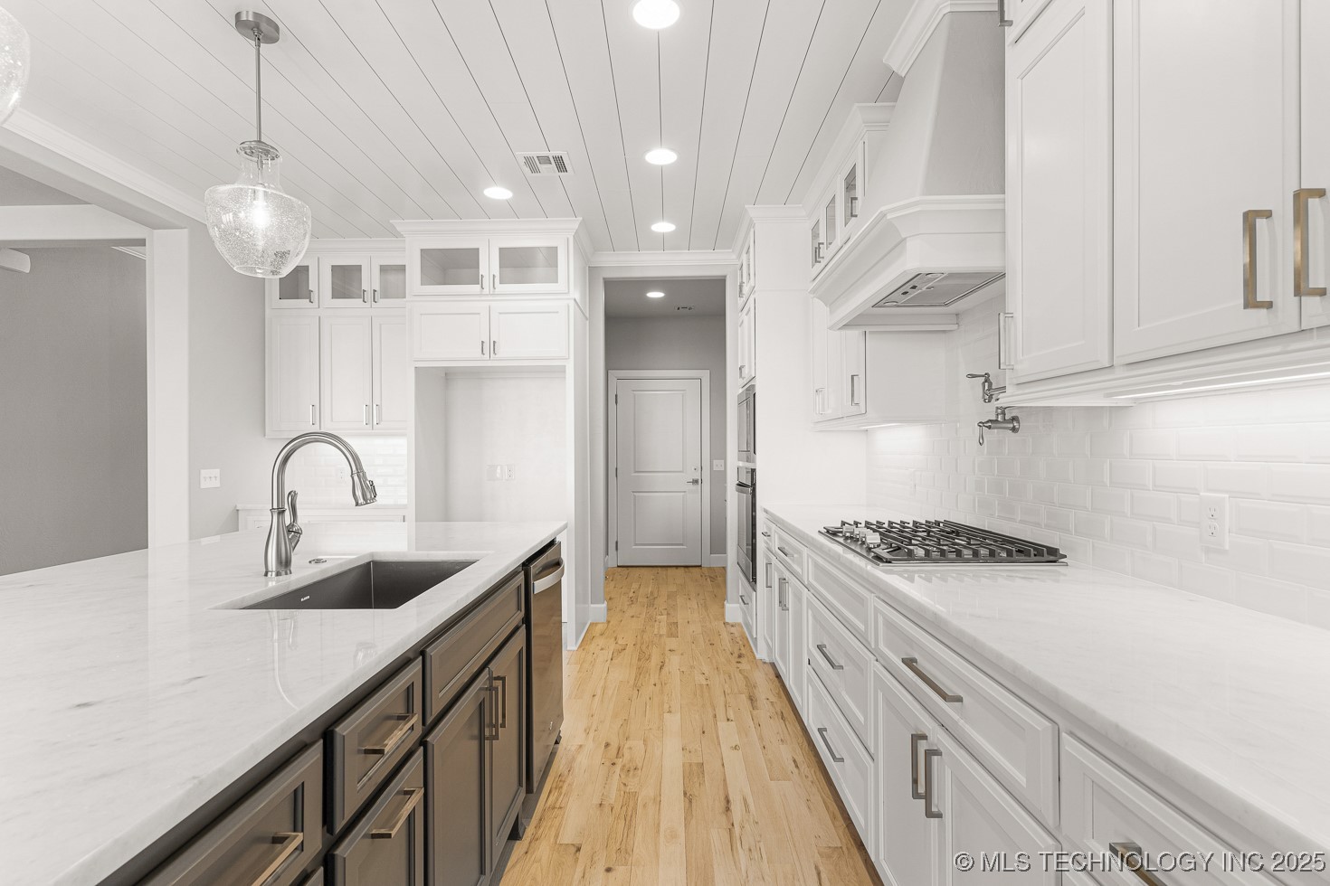 9111 E 62nd Court S Property Photo 16