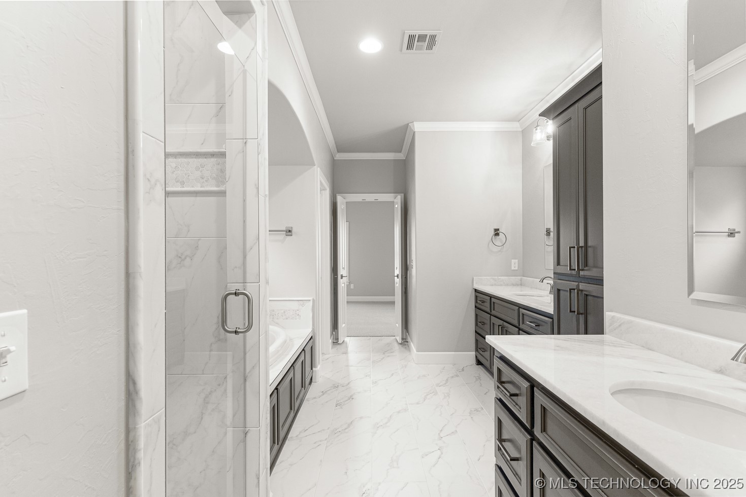 9111 E 62nd Court S Property Photo 24