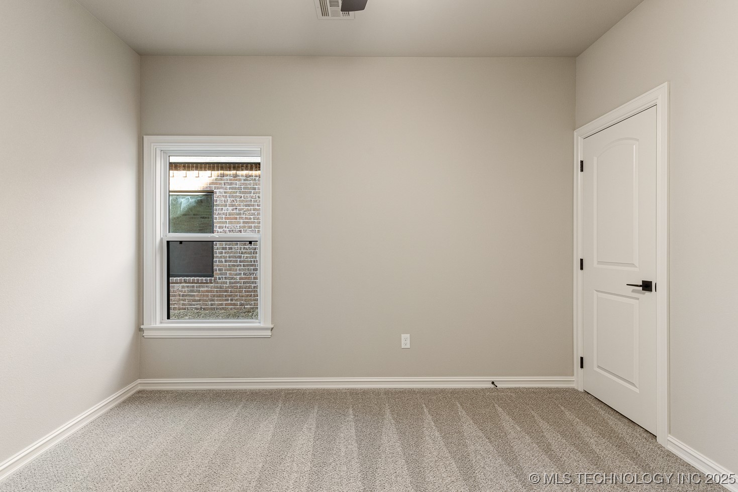 9069 E 62nd Court S Property Photo 9