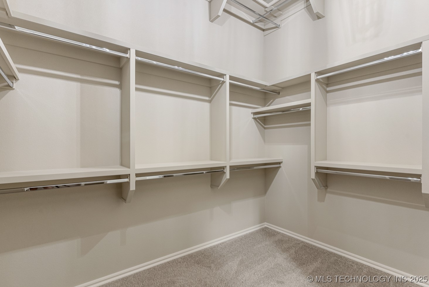 9069 E 62nd Court S Property Photo 15