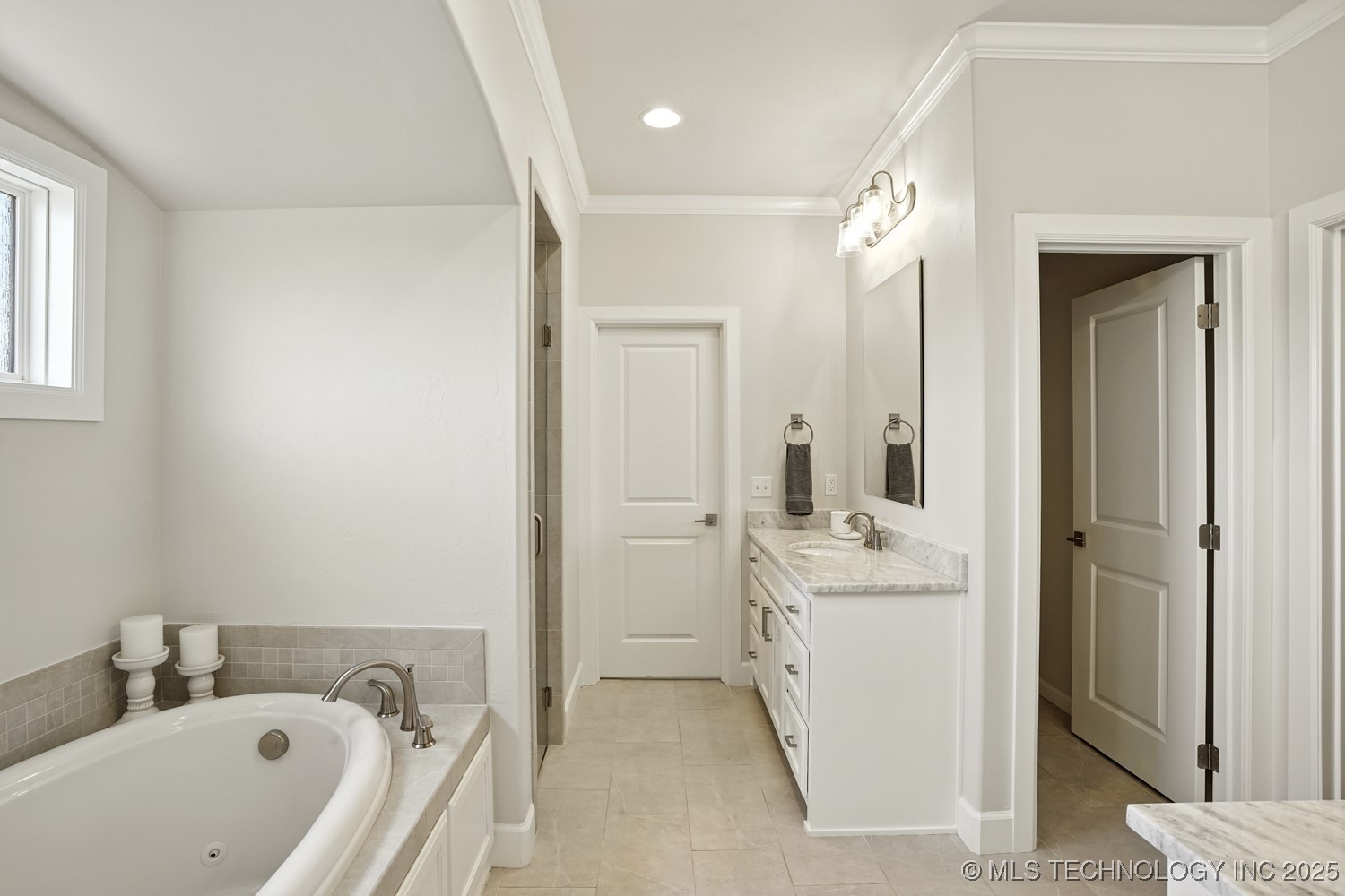 9105 E 62nd Place S Property Photo 30