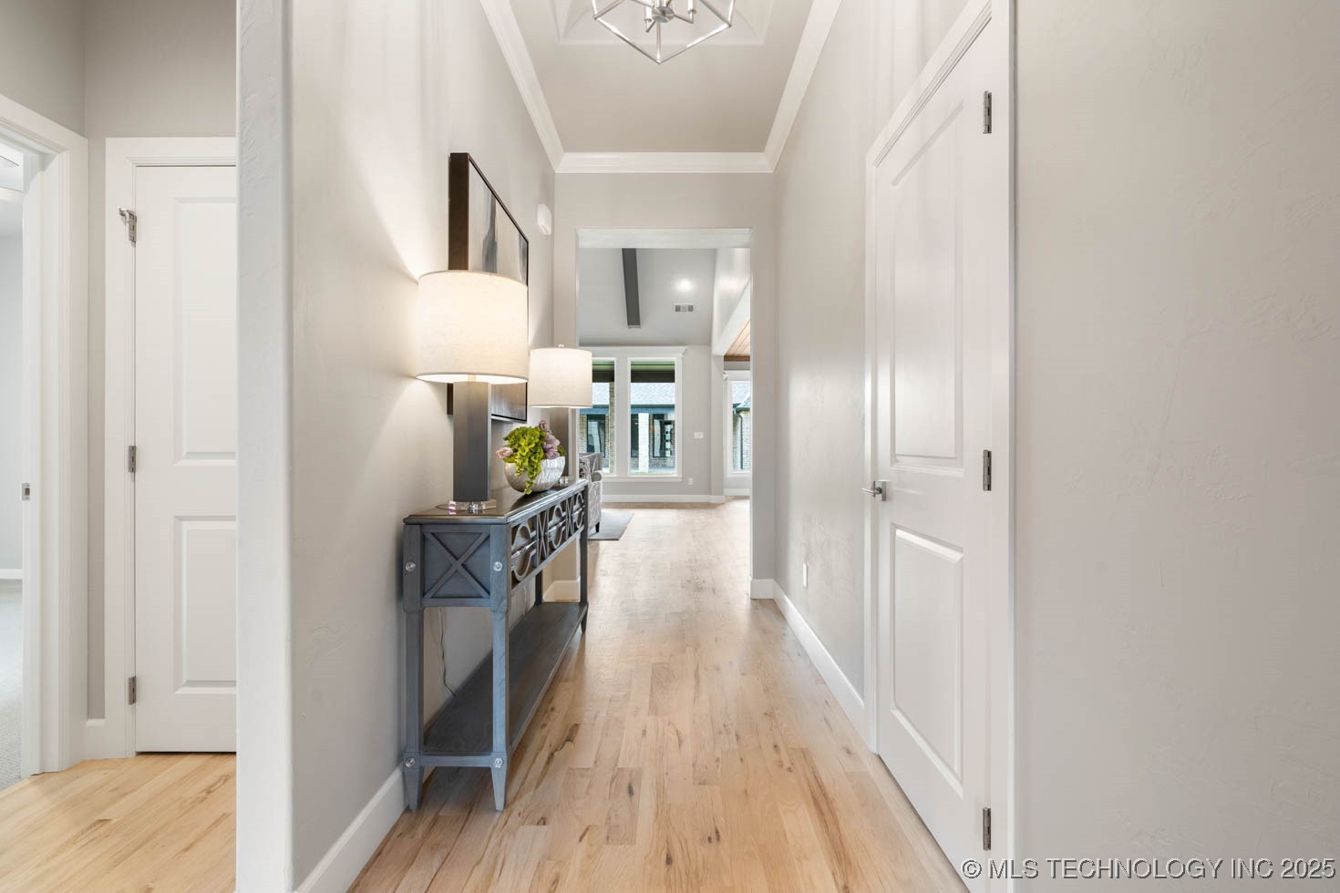 9056 E 62nd Place S Property Photo 3