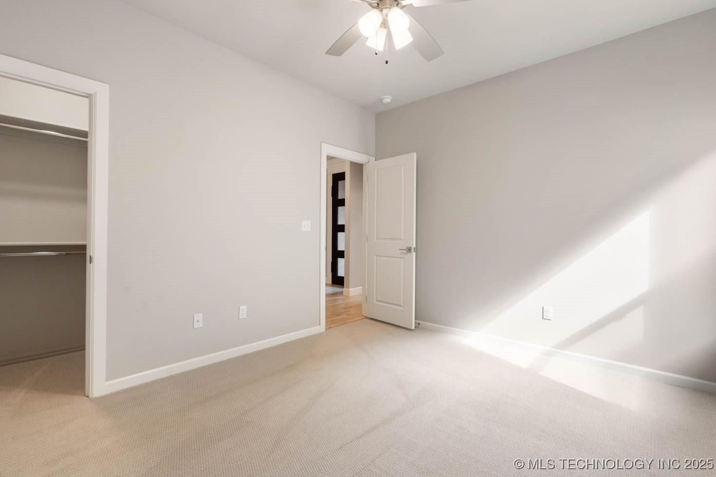 9056 E 62nd Place S Property Photo 5