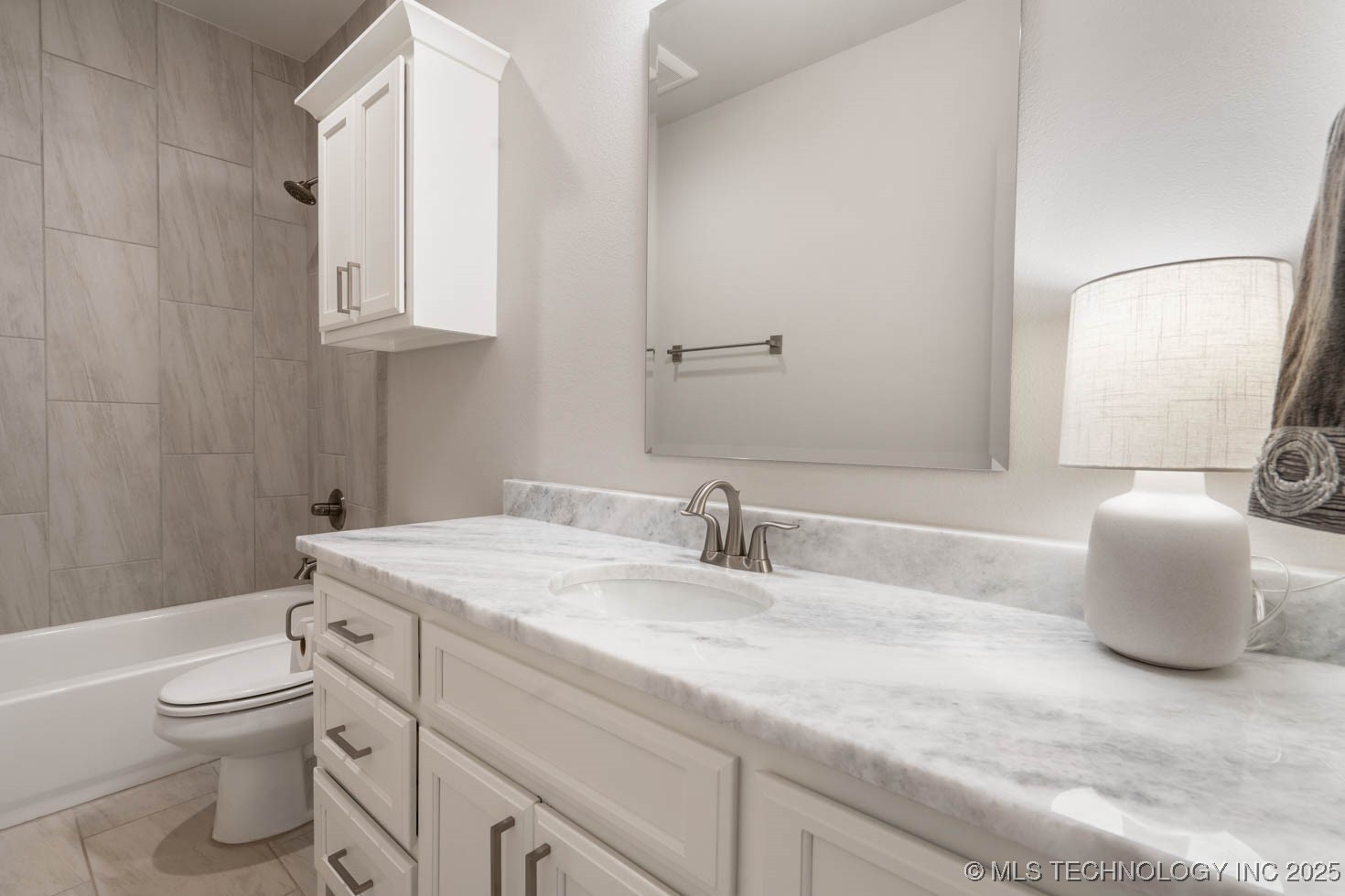 9056 E 62nd Place S Property Photo 6