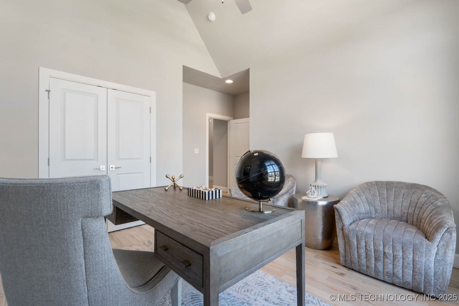 9056 E 62nd Place S Property Photo 9