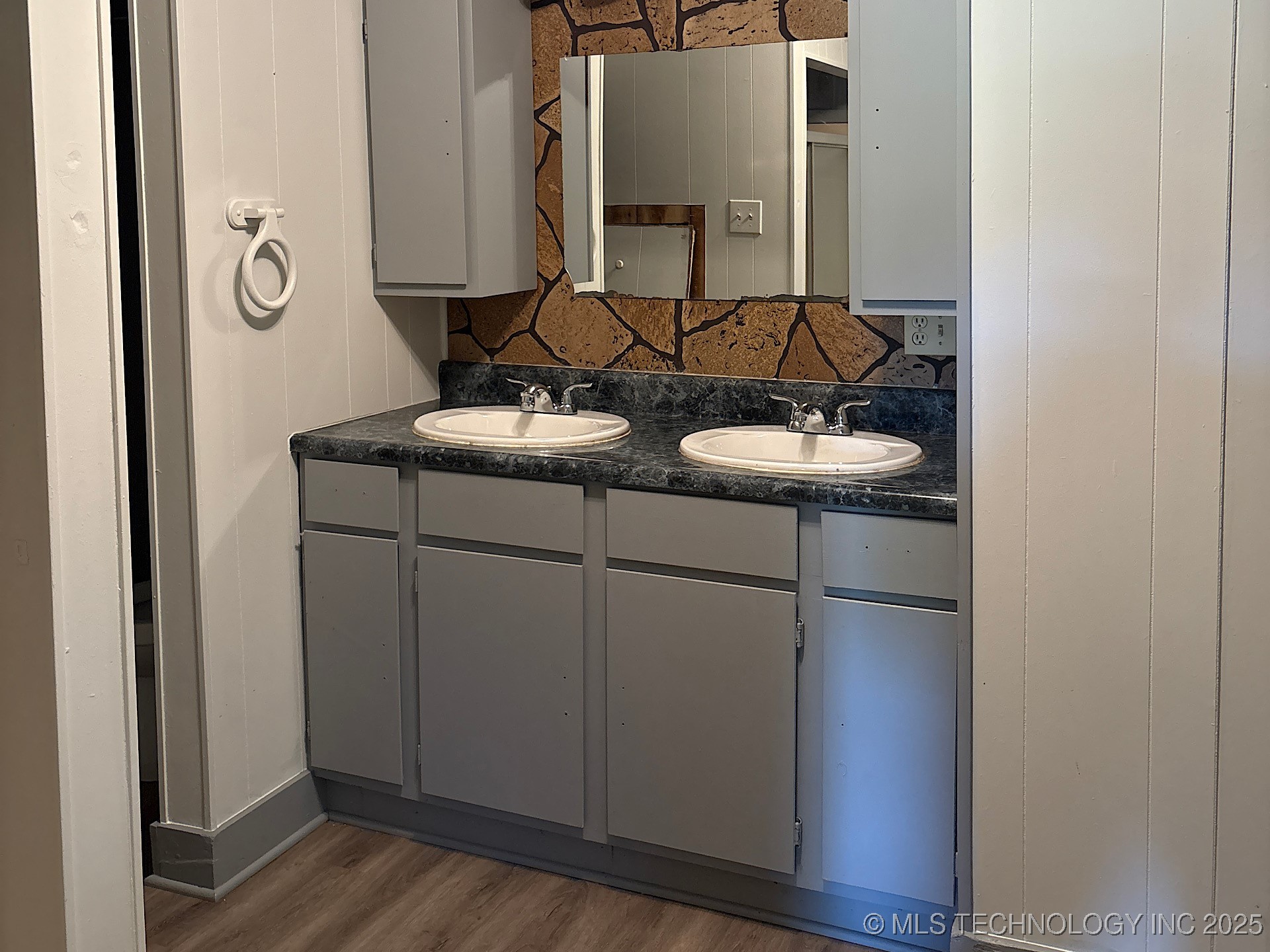 316 W Beaumont Avenue Property Photo 13