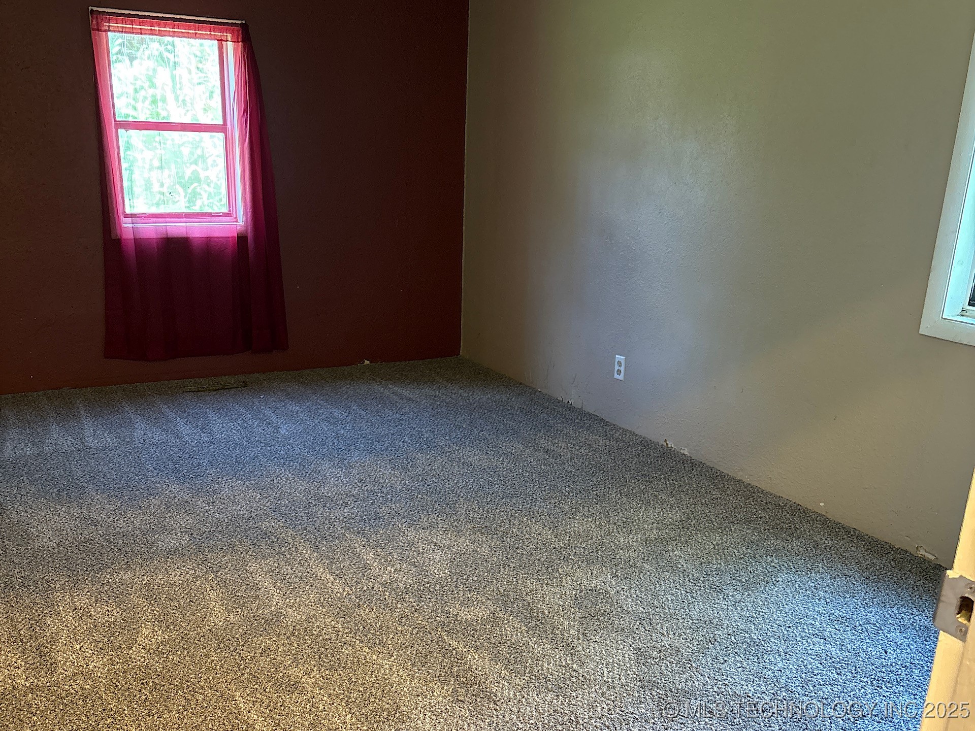 316 W Beaumont Avenue Property Photo 19