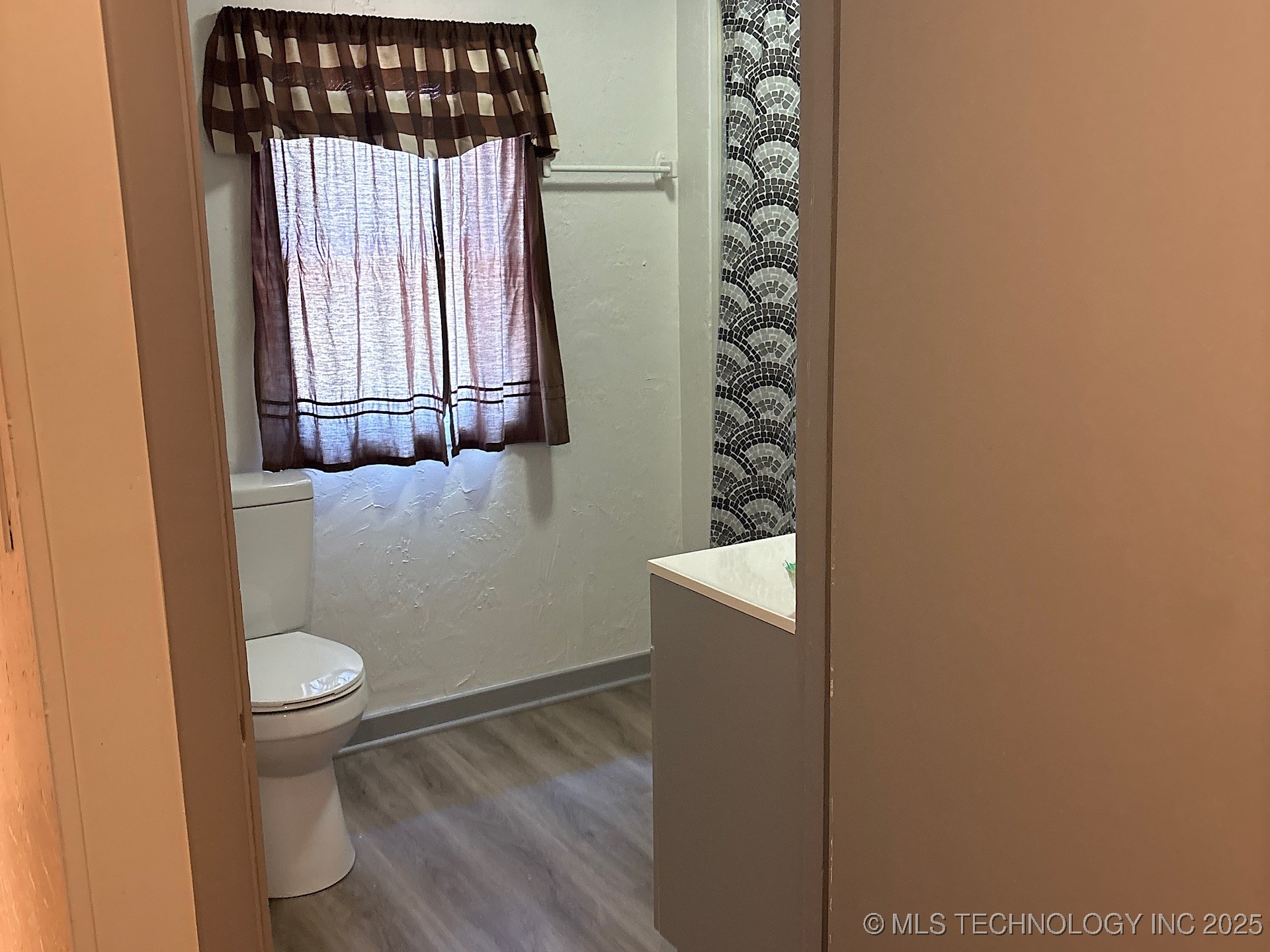 316 W Beaumont Avenue Property Photo 24