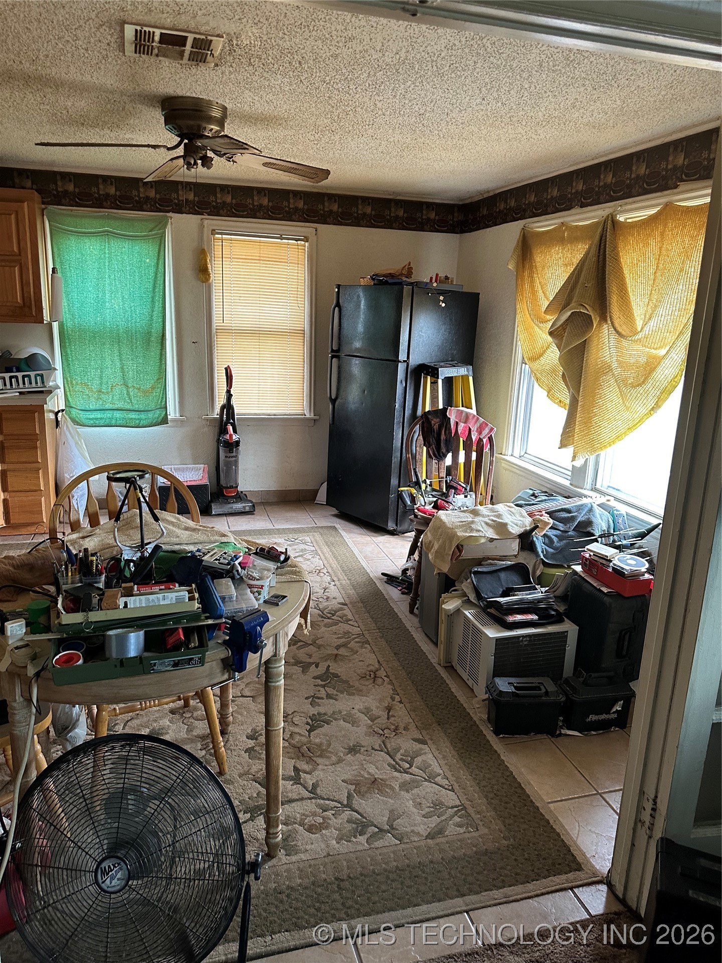 6621 N Peoria Avenue Property Photo 11