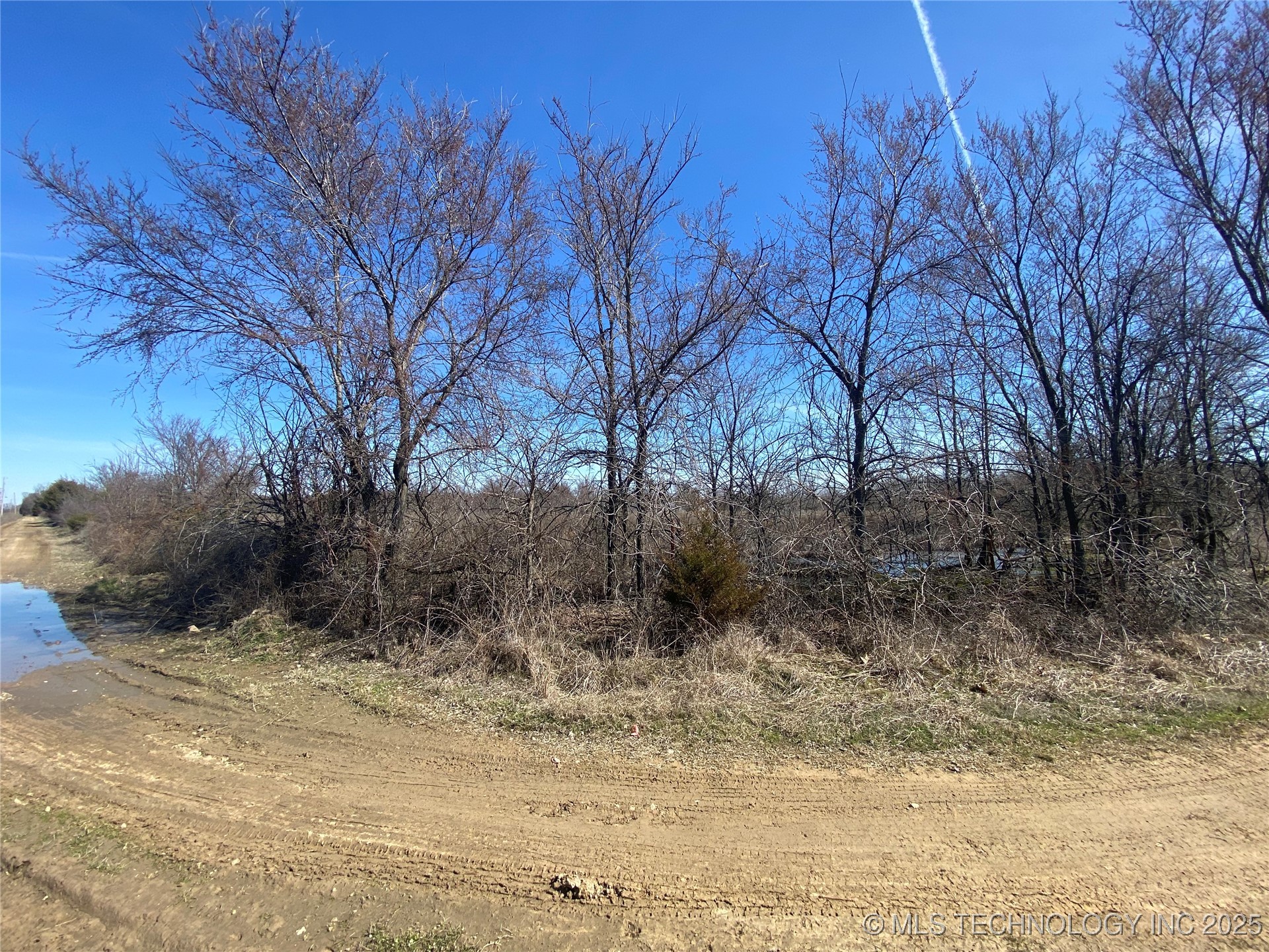 113327 S 4135 Road Property Photo 2