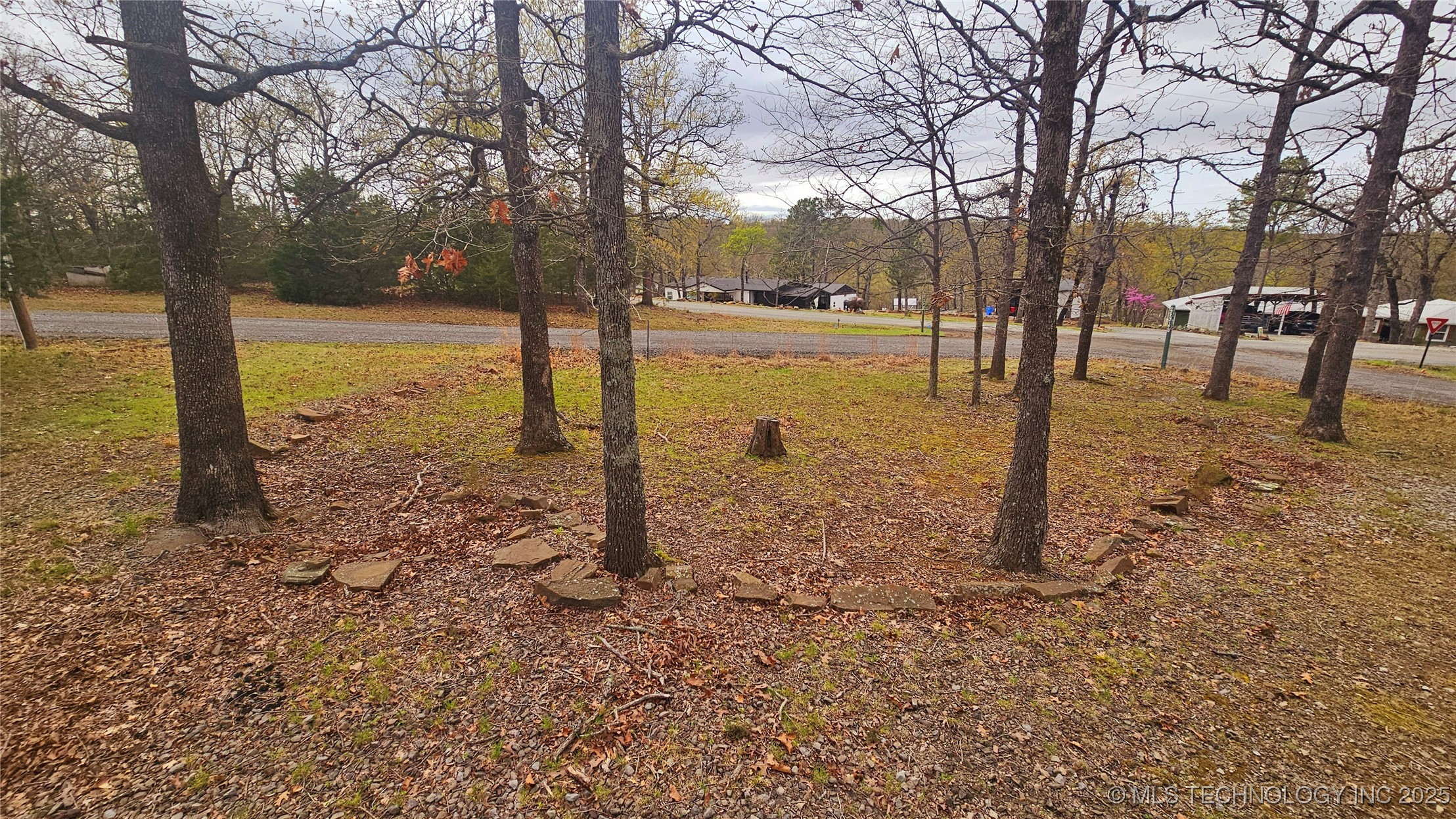 Lone Wolf Drive Property Photo 2