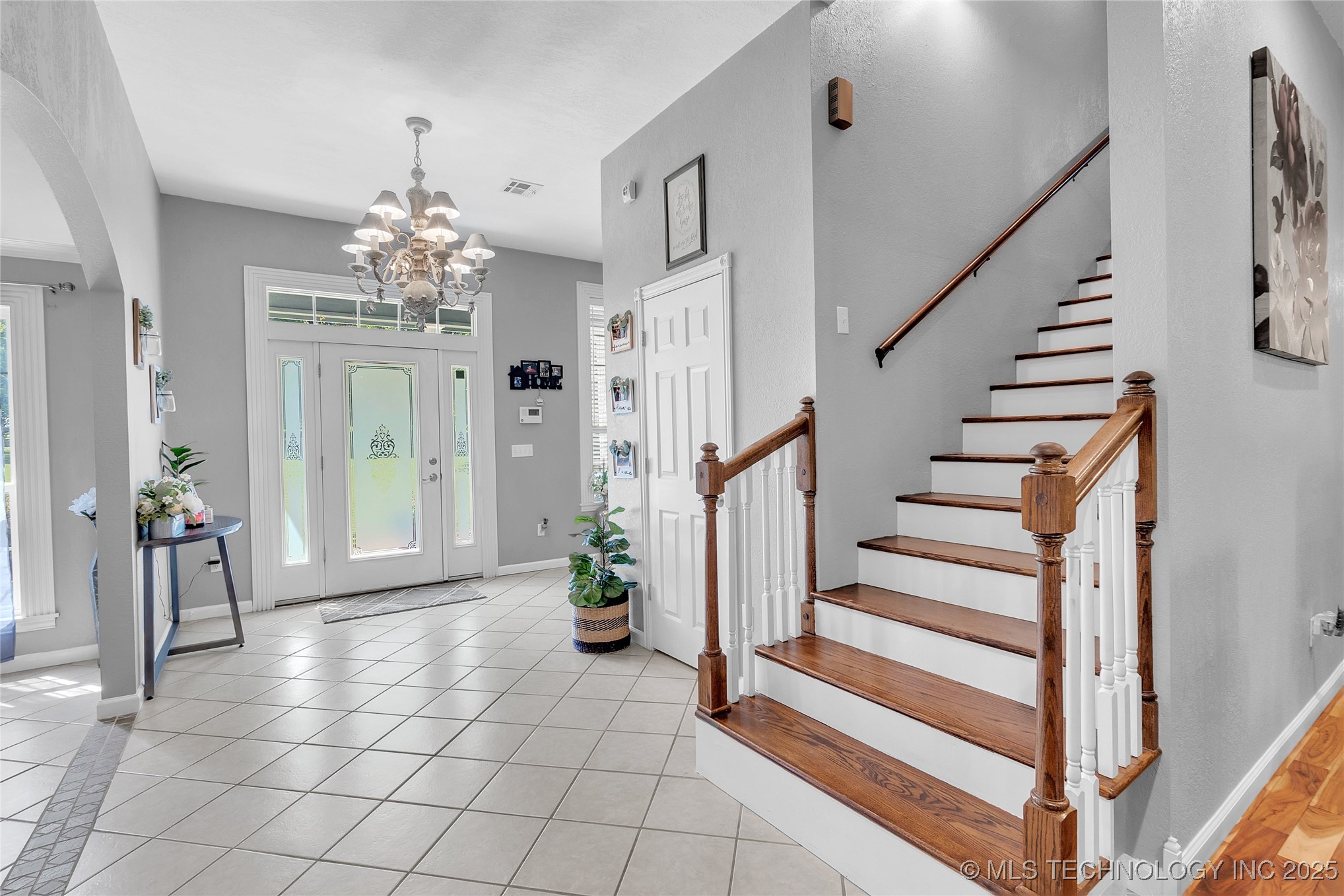 7045 S 369th East Avenue Property Photo 3