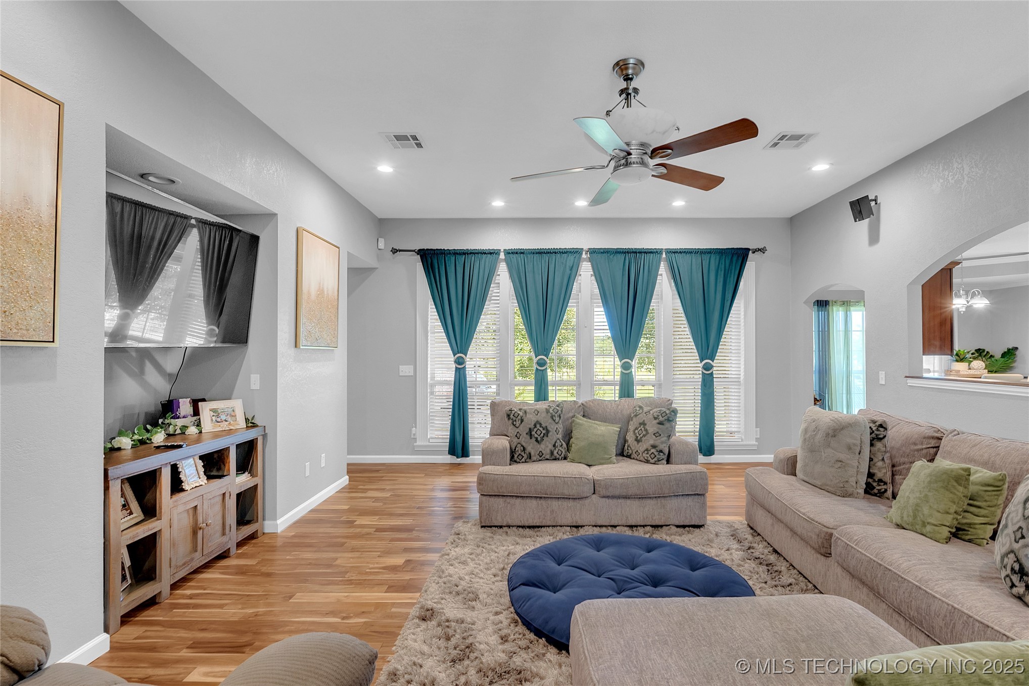 7045 S 369th East Avenue Property Photo 8