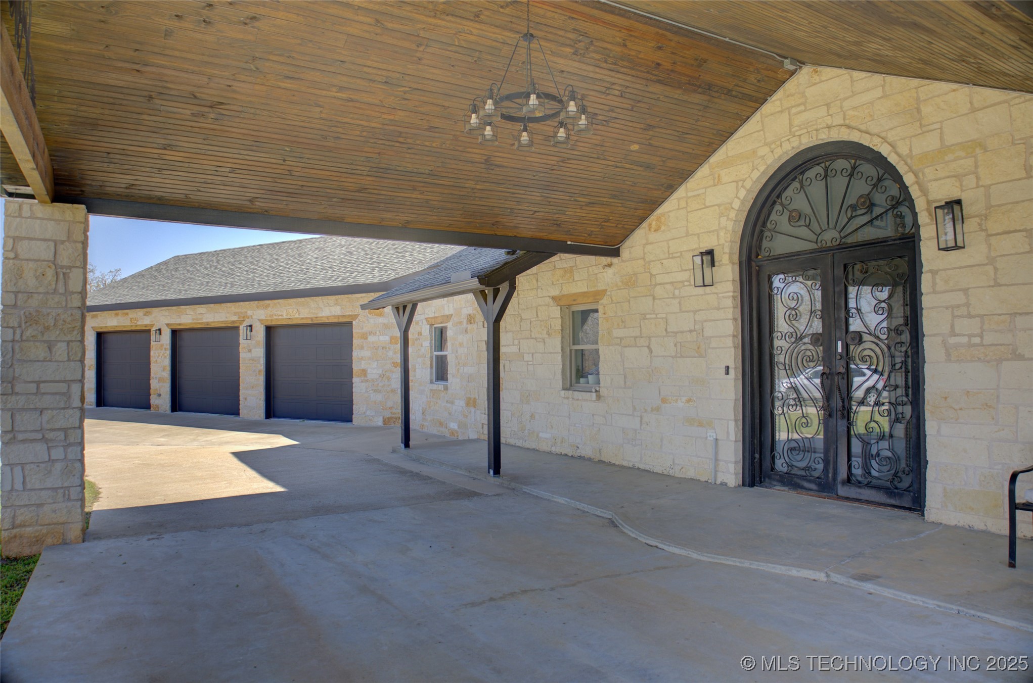 21275 N Javine Hill Road Property Photo 4