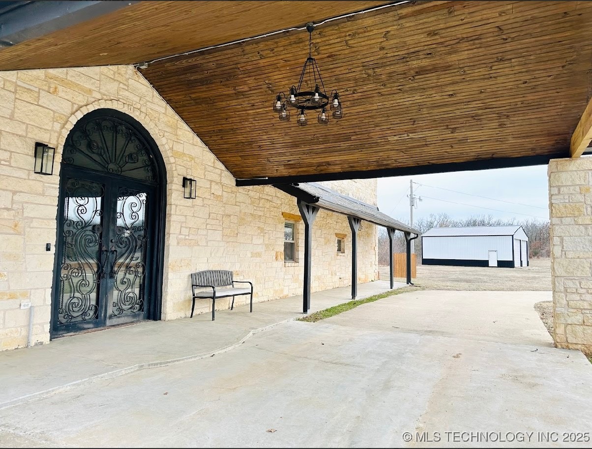 21275 N Javine Hill Road Property Photo 5